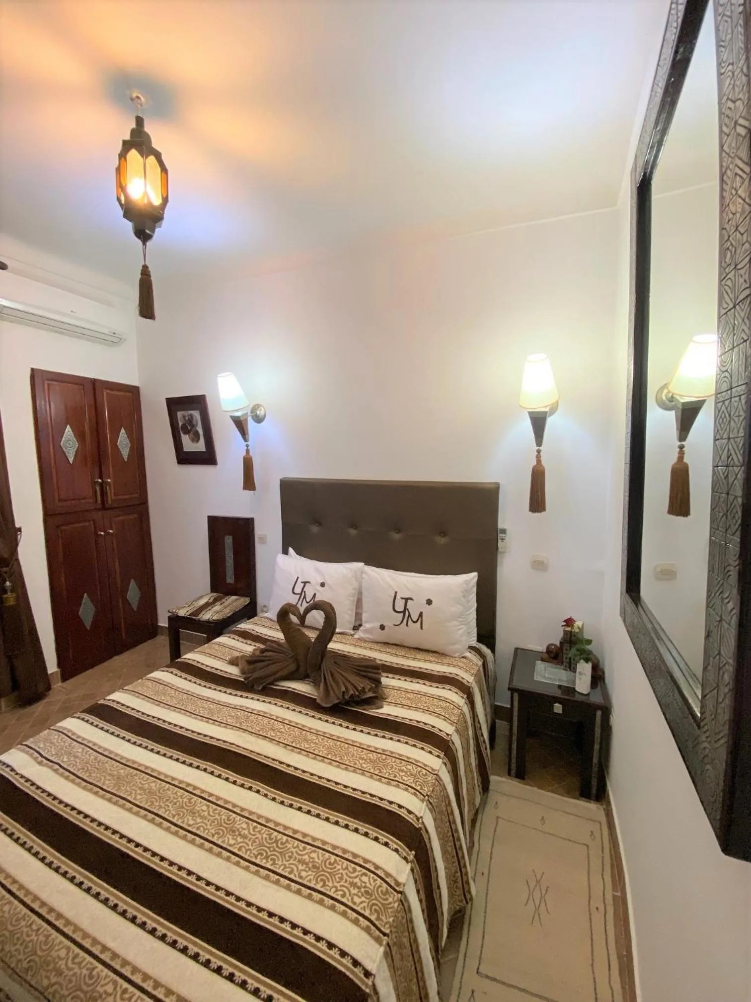 Bed in Les Jardins Mandaline