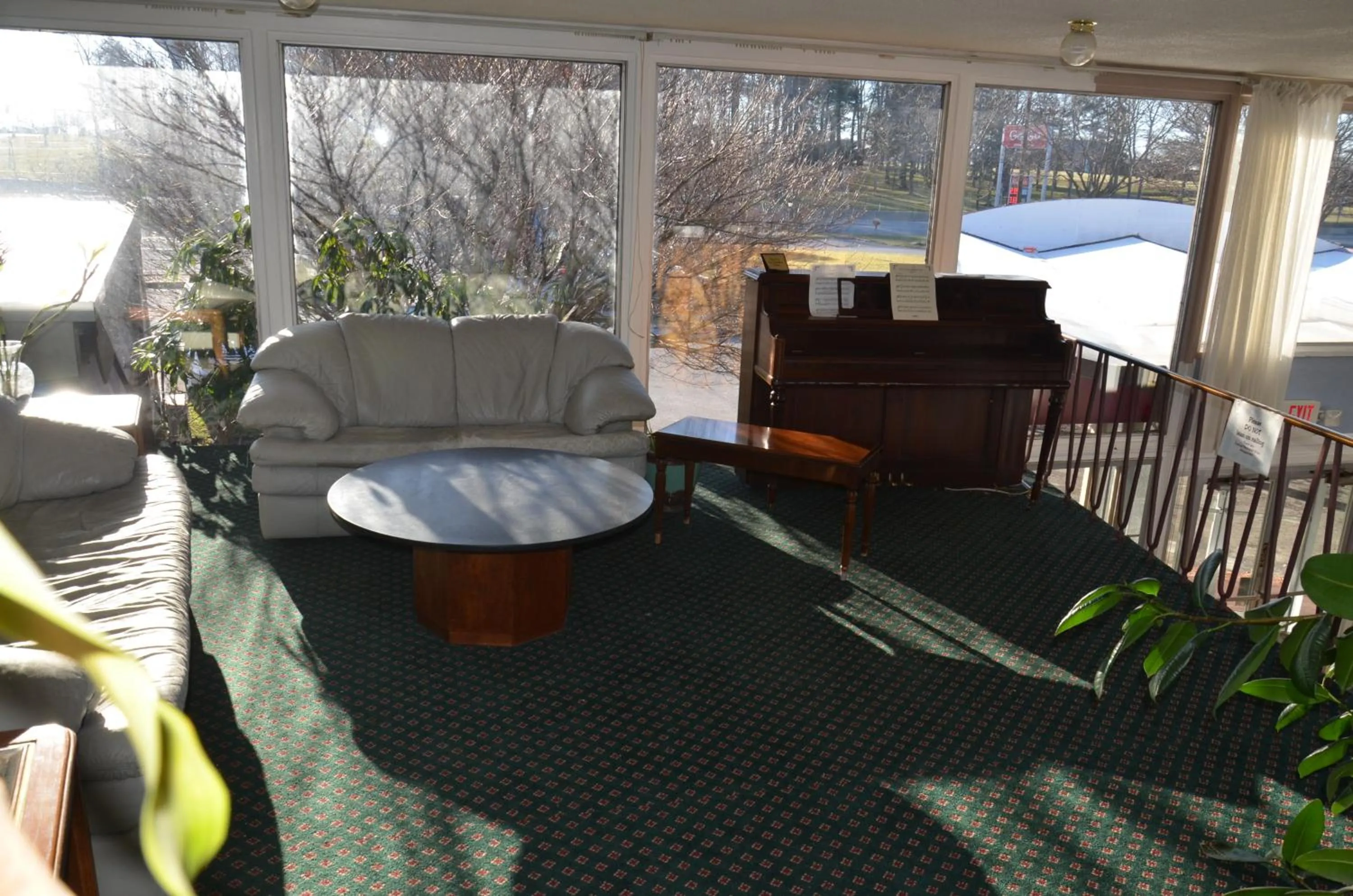 Lobby or reception in Red Carpet Inn & Suites Ebensburg