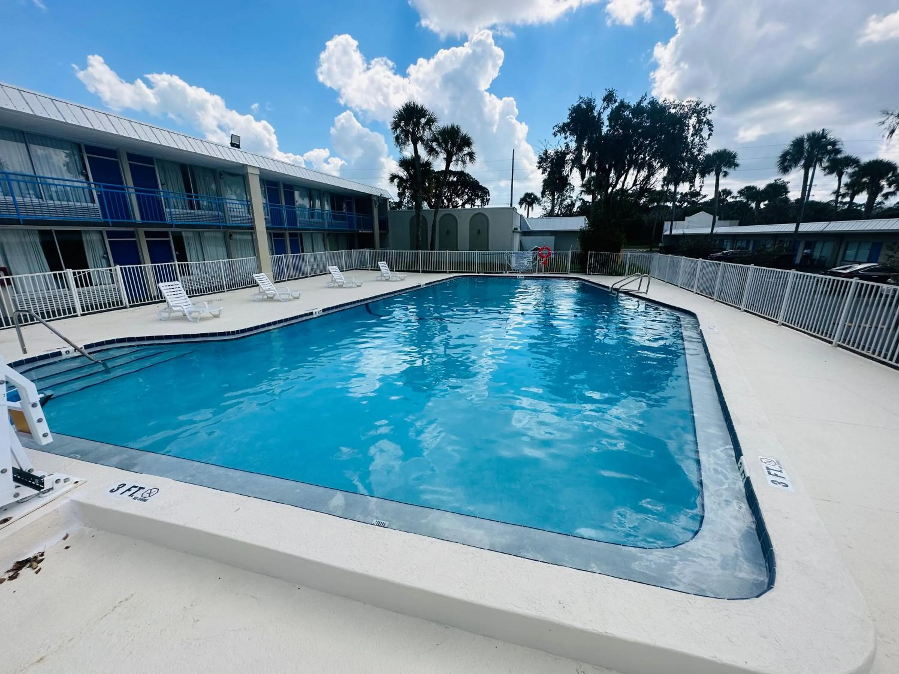 Pool view in Rodeway Inn
