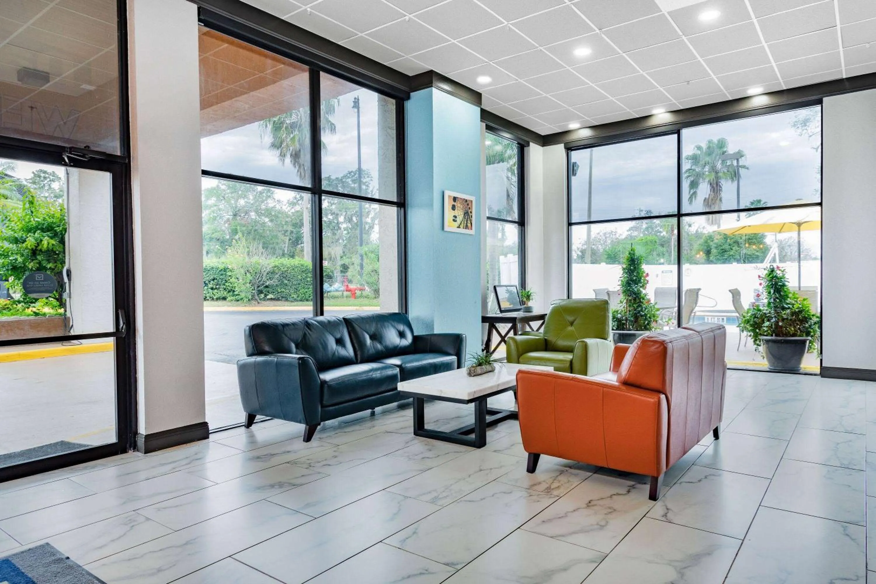 Lobby or reception in Days Inn by Wyndham N Orlando/Casselberry