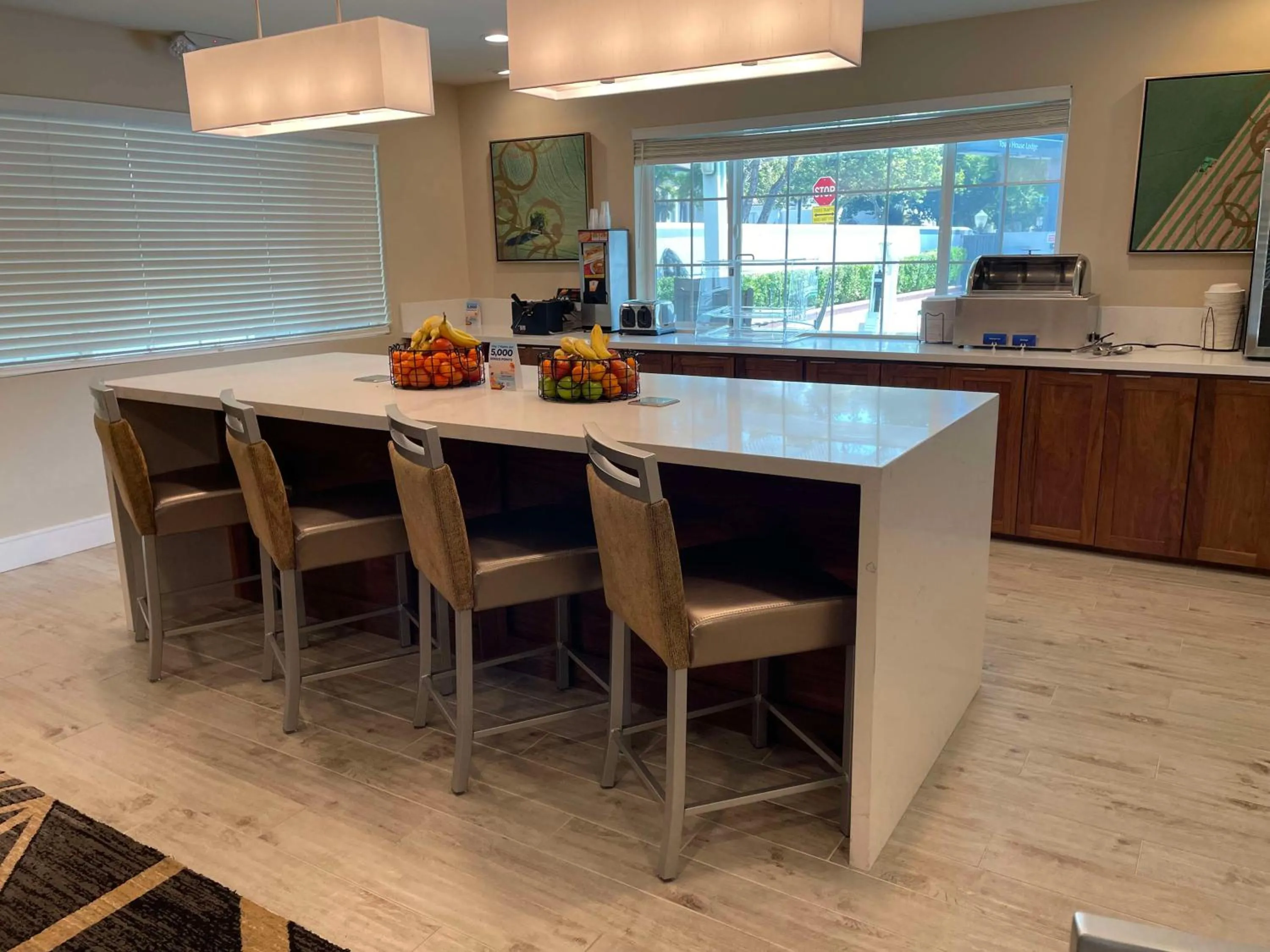 Breakfast in Best Western Town House Lodge