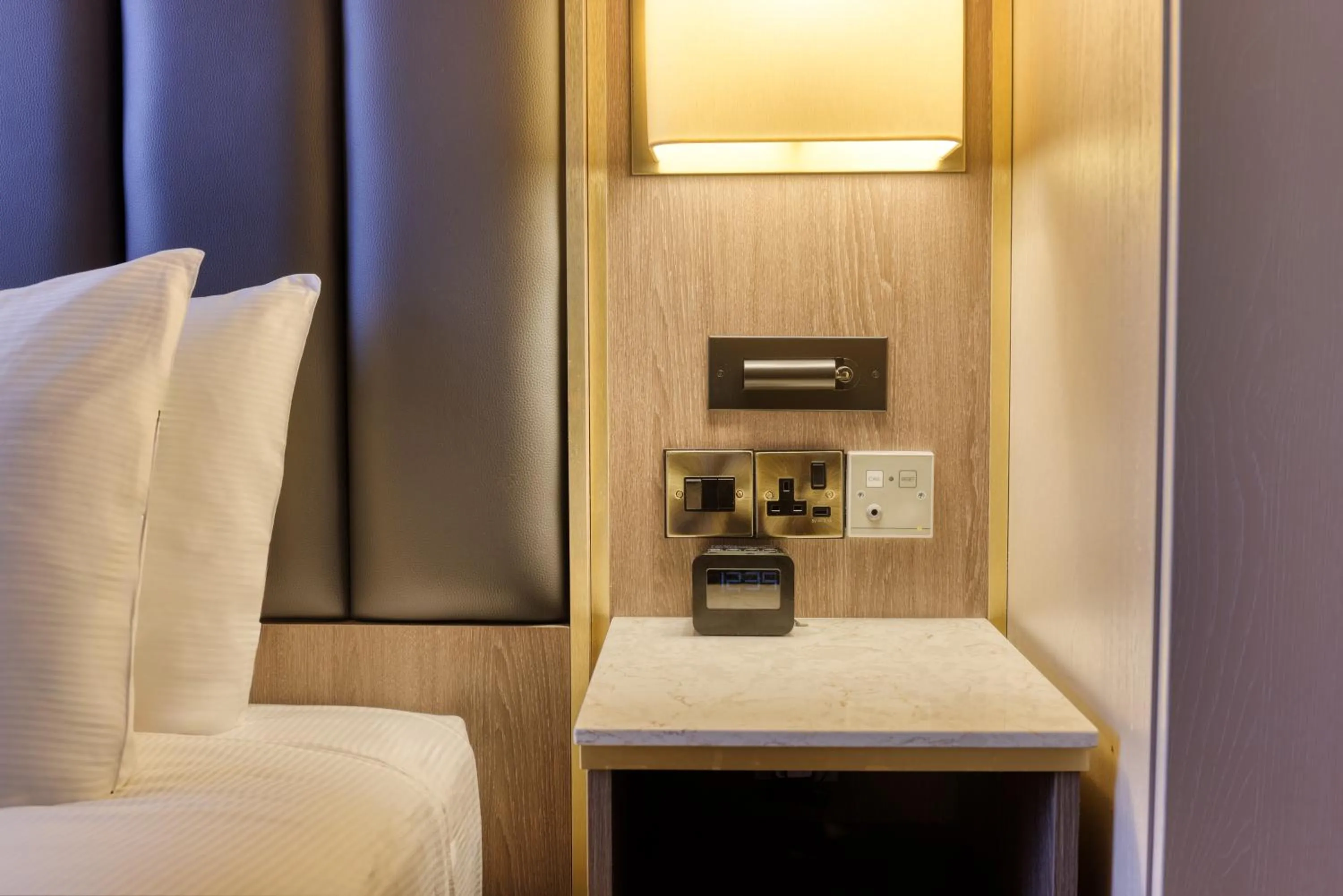 Bedroom in DoubleTree by Hilton London Angel Kings Cross