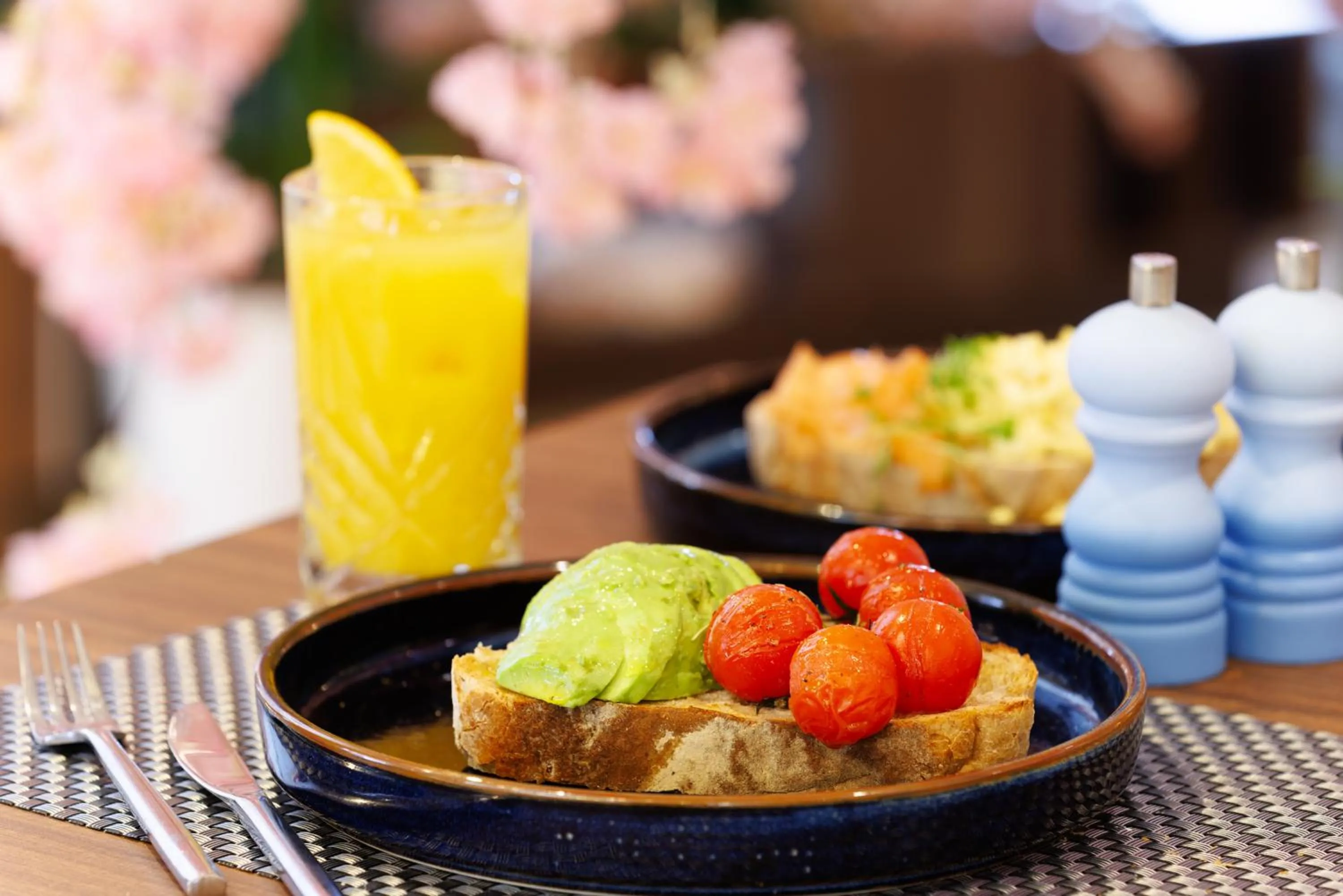 Food and drinks in DoubleTree by Hilton London Angel Kings Cross