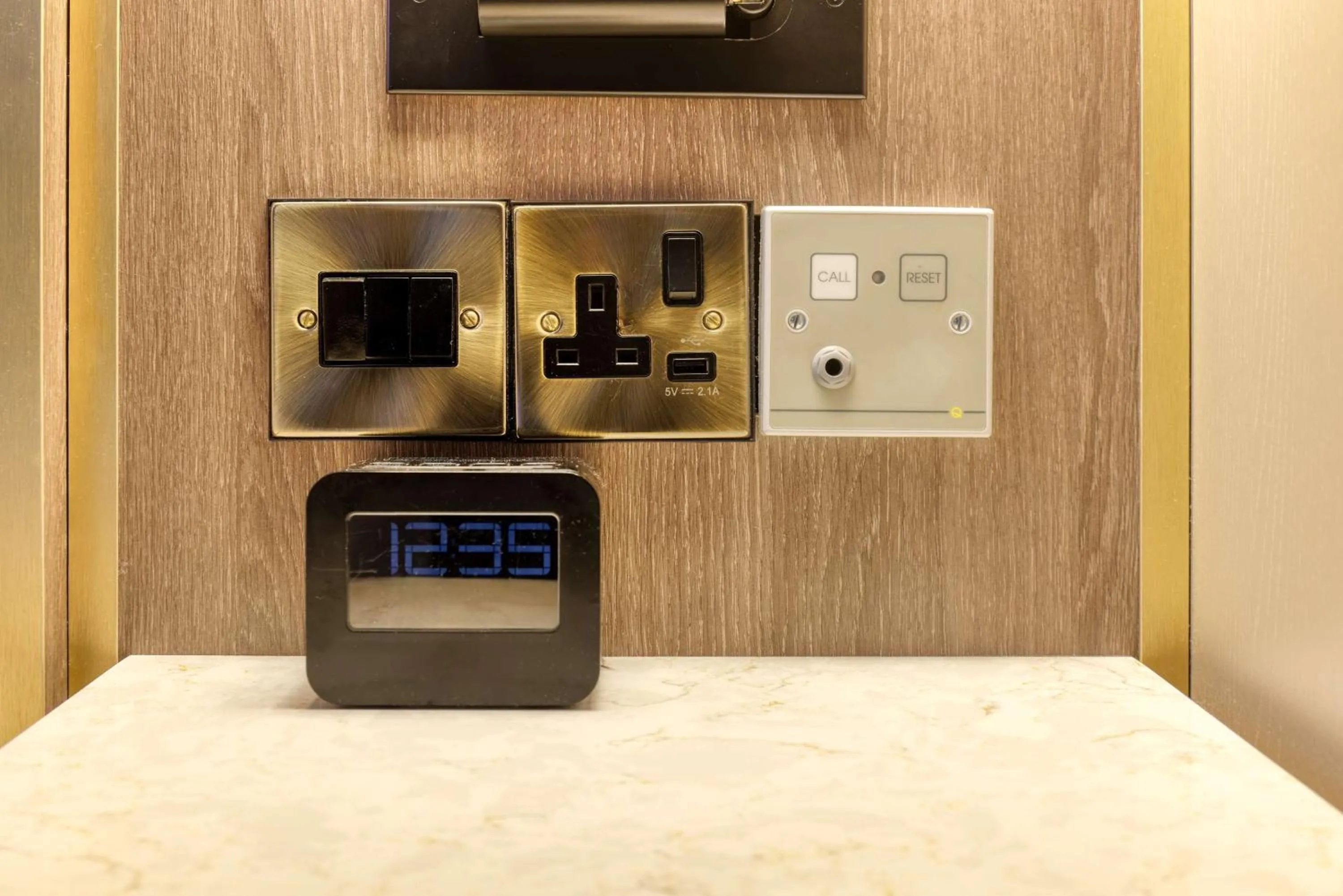 Photo of the whole room in DoubleTree by Hilton London Angel Kings Cross