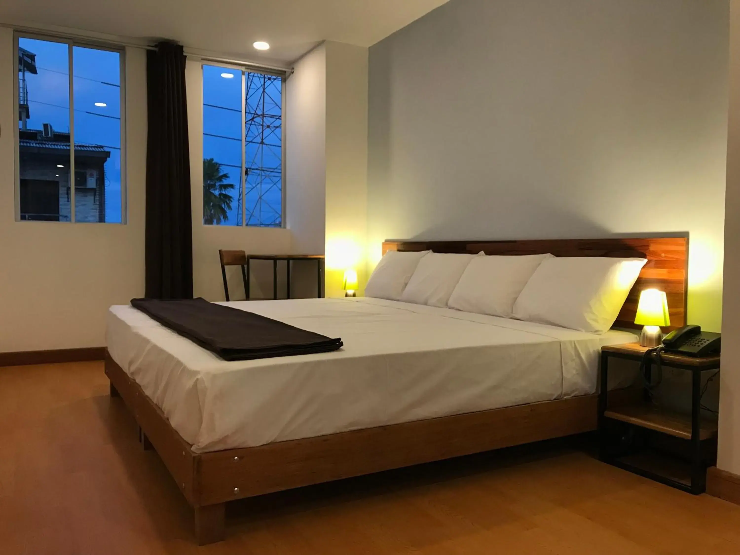 Single Room with Private Bathroom - single occupancy in Central Bed & Breakfast Single Room with Private Bathroom - single occupancy in Central Bed & Breakfast