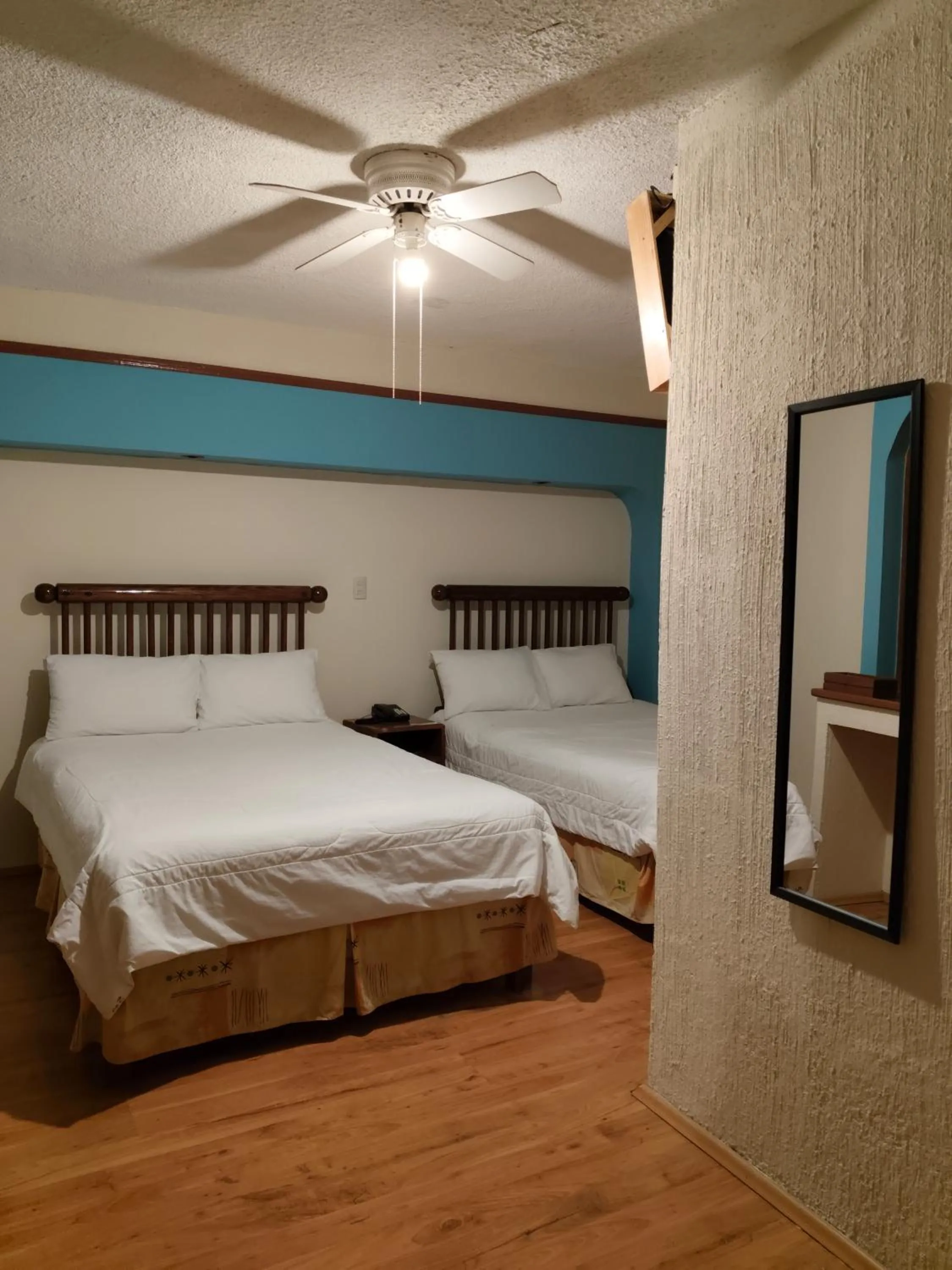 Photo of the whole room, Bed in Posada Tolosa