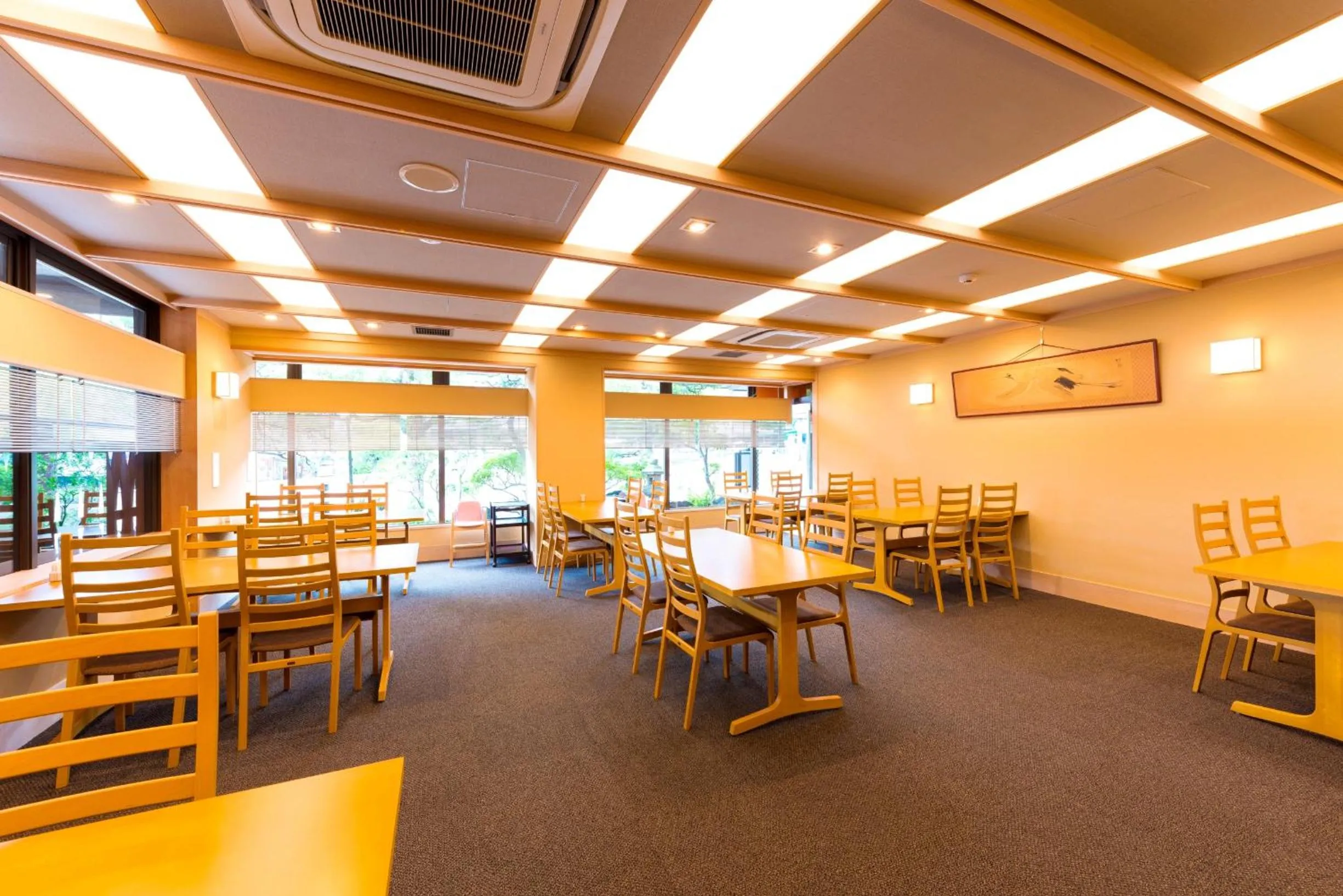 Restaurant/places to eat in Kasuga Hotel