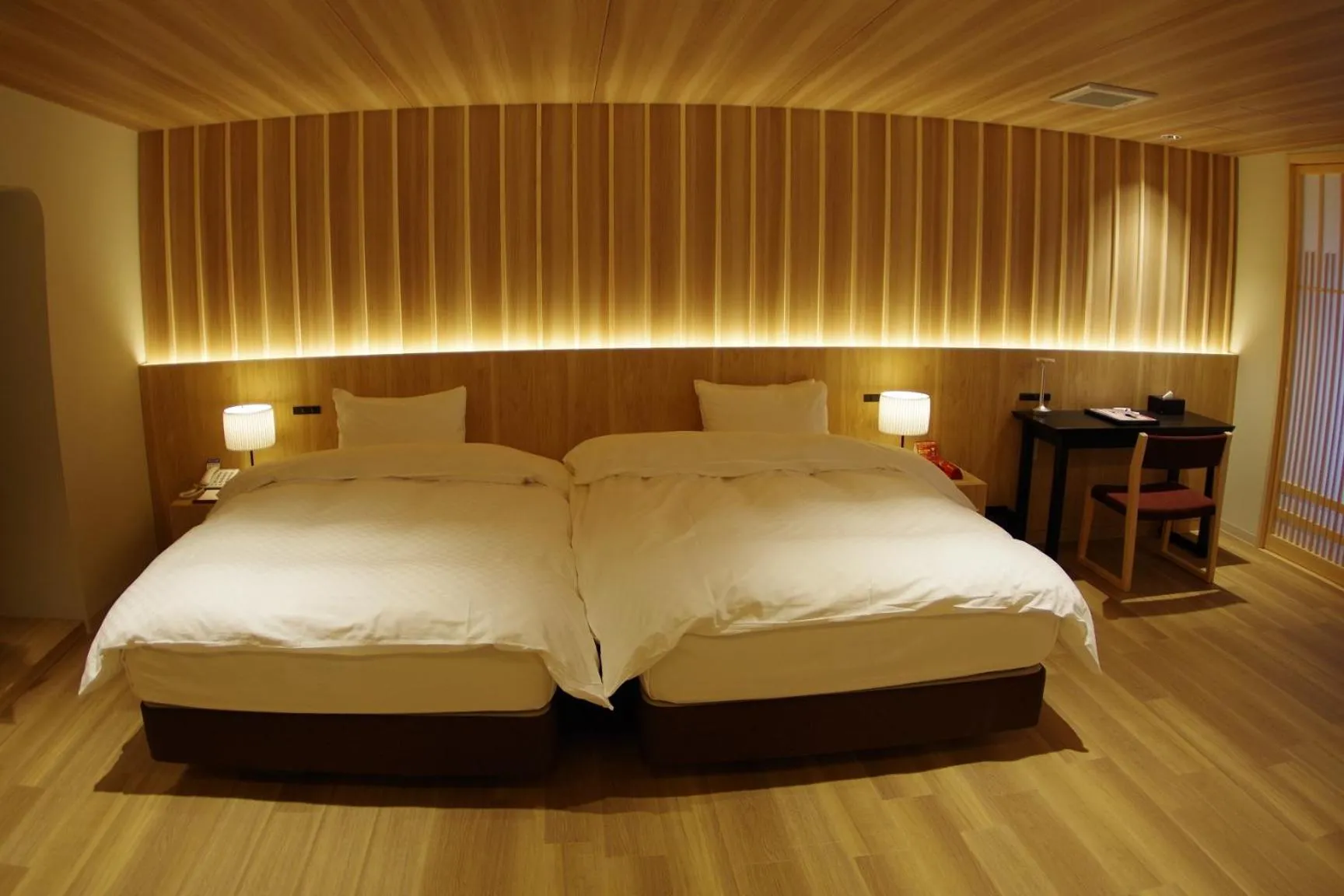 Photo of the whole room, Bed in Kasuga Hotel