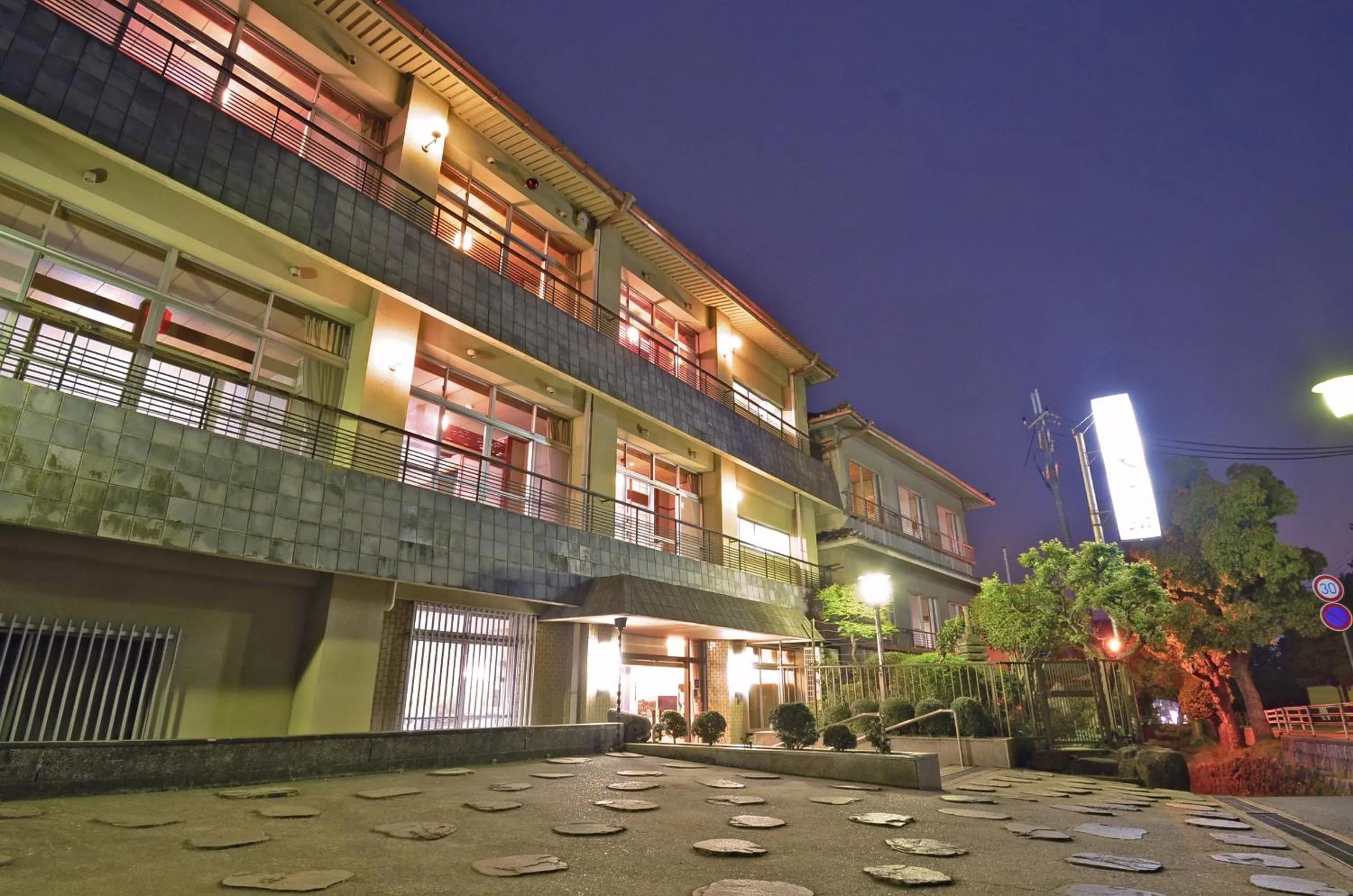 Property building in Daibutsukan