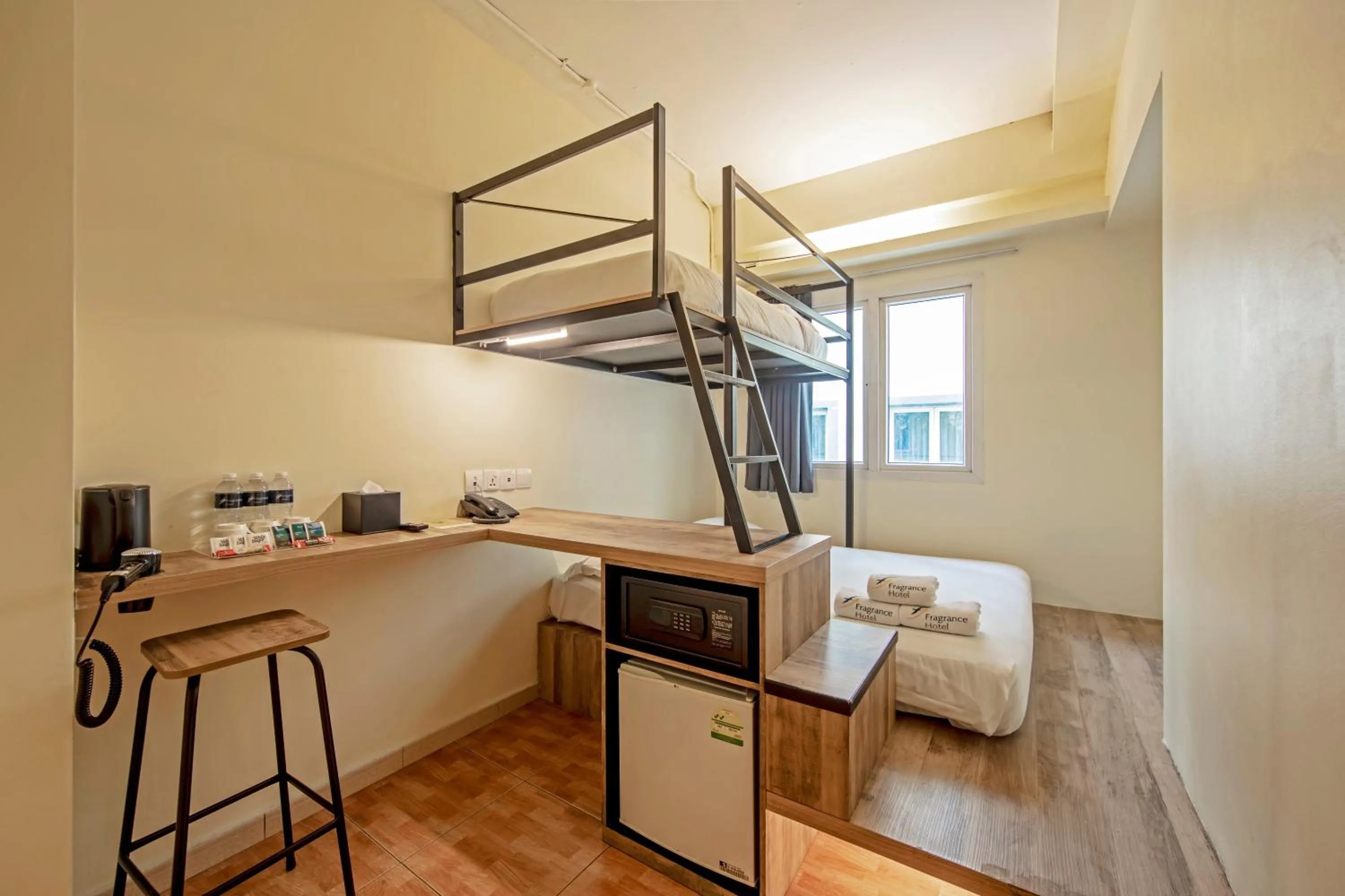 Bed in Fragrance Hotel - Balestier