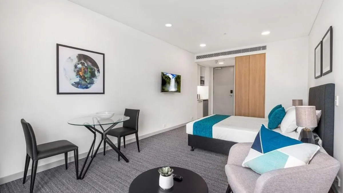 Bed in Essence Suites Taringa