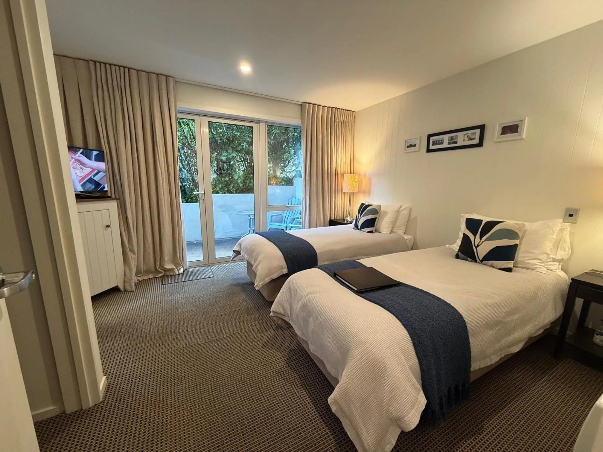 Bedroom, Bed in Queenstown House Bed & Breakfast and Apartments