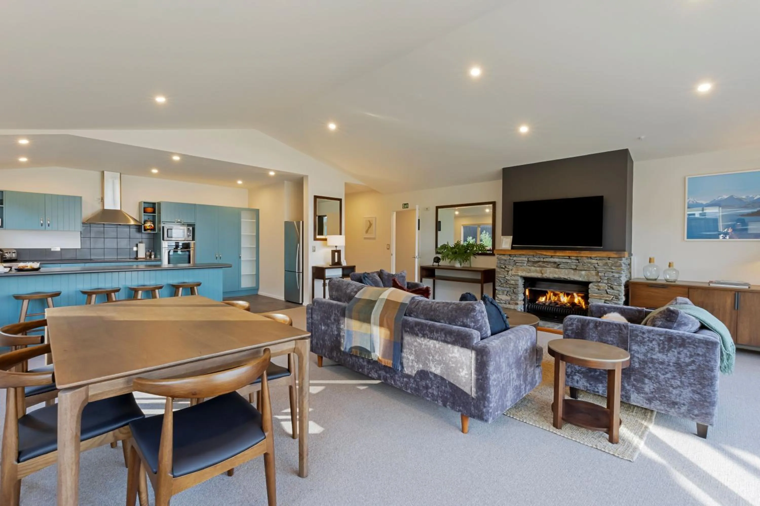 Kitchen or kitchenette in Queenstown House Bed & Breakfast and Apartments