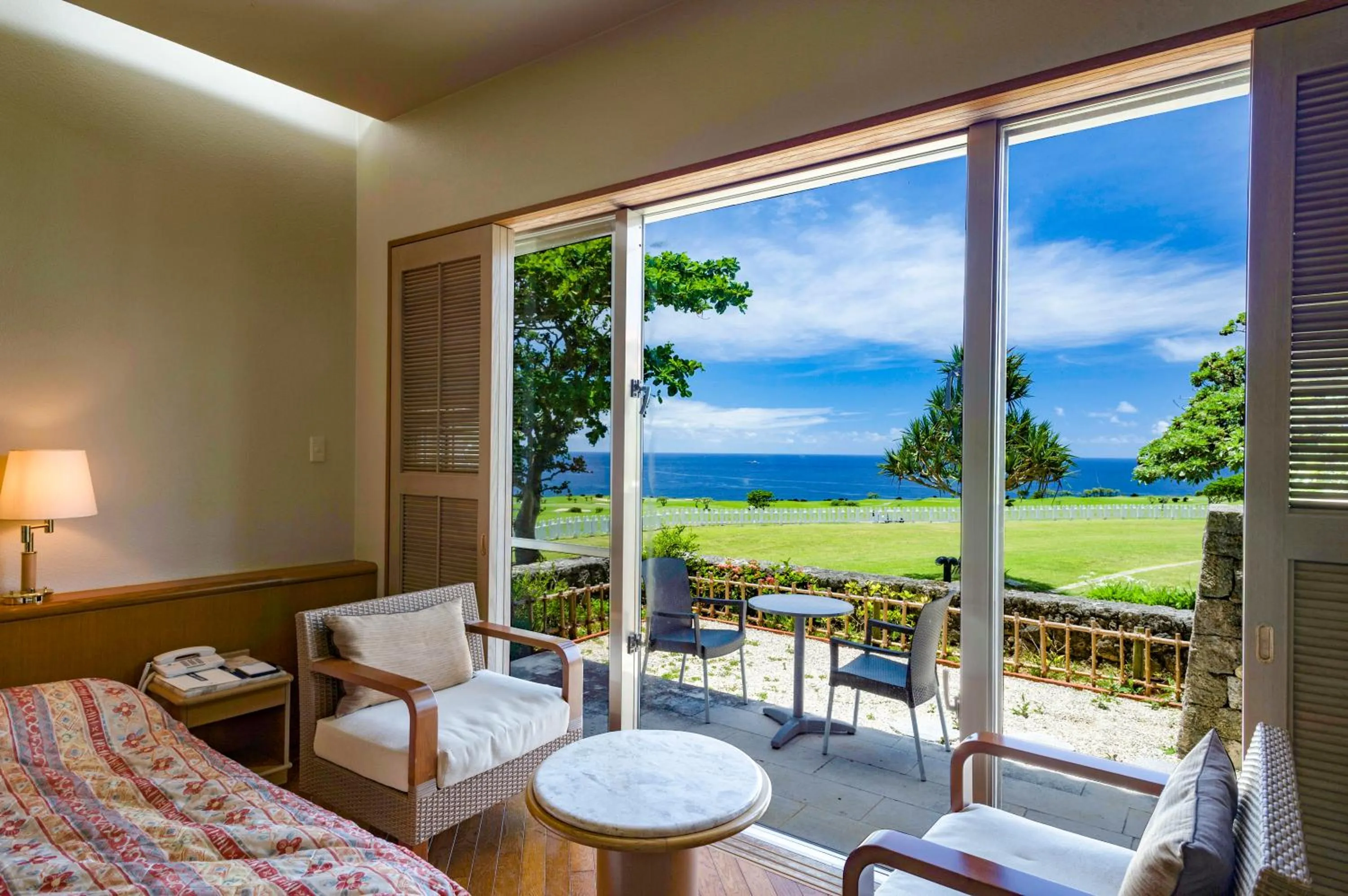 Garden, Bed in The Southern Links Resort Hotel