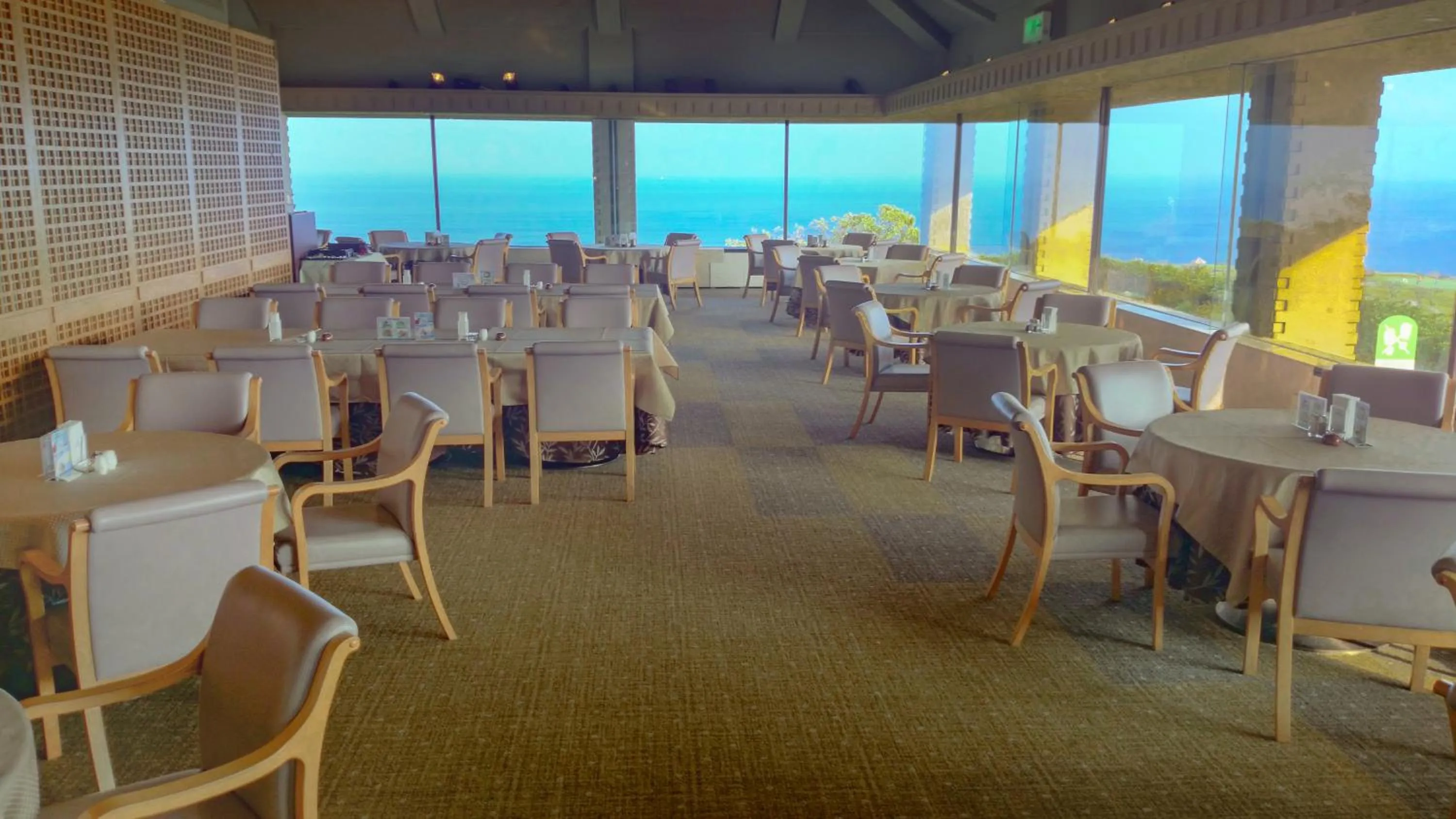 Restaurant/places to eat in The Southern Links Resort Hotel