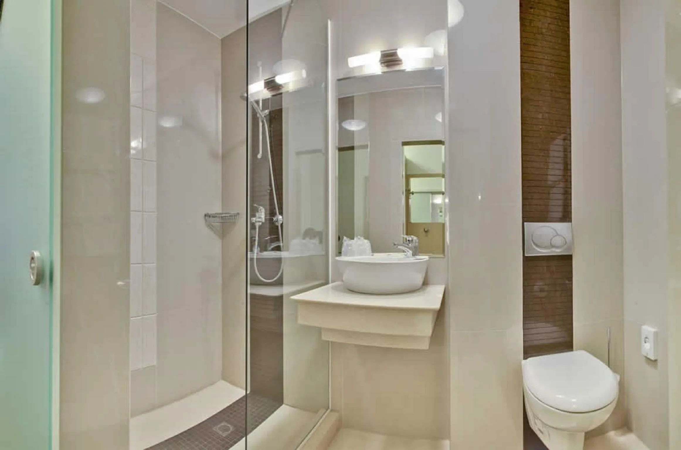 Shower in Landhotel-Neunburg