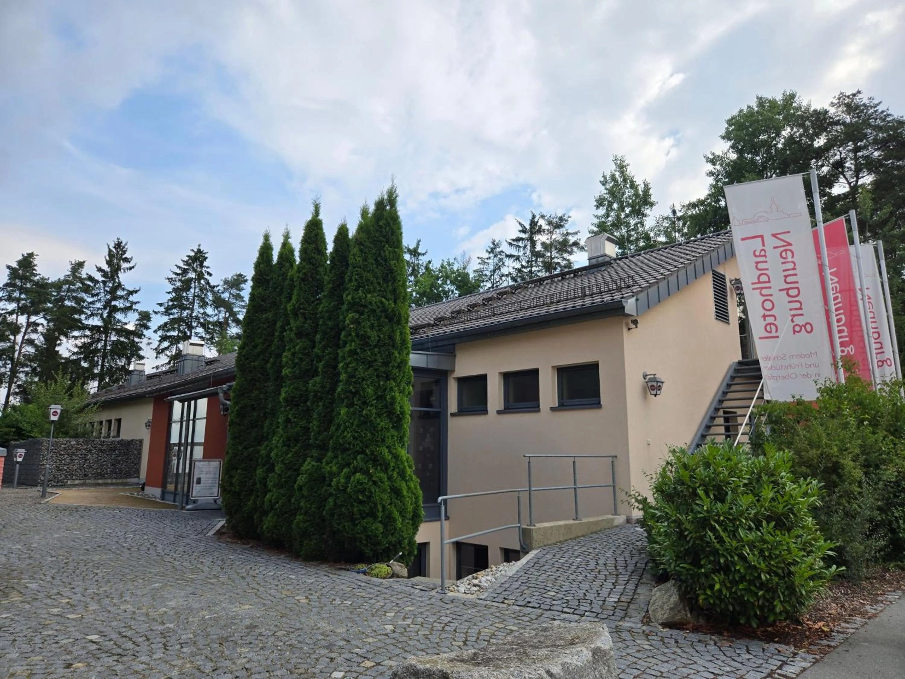 Property building in Landhotel-Neunburg