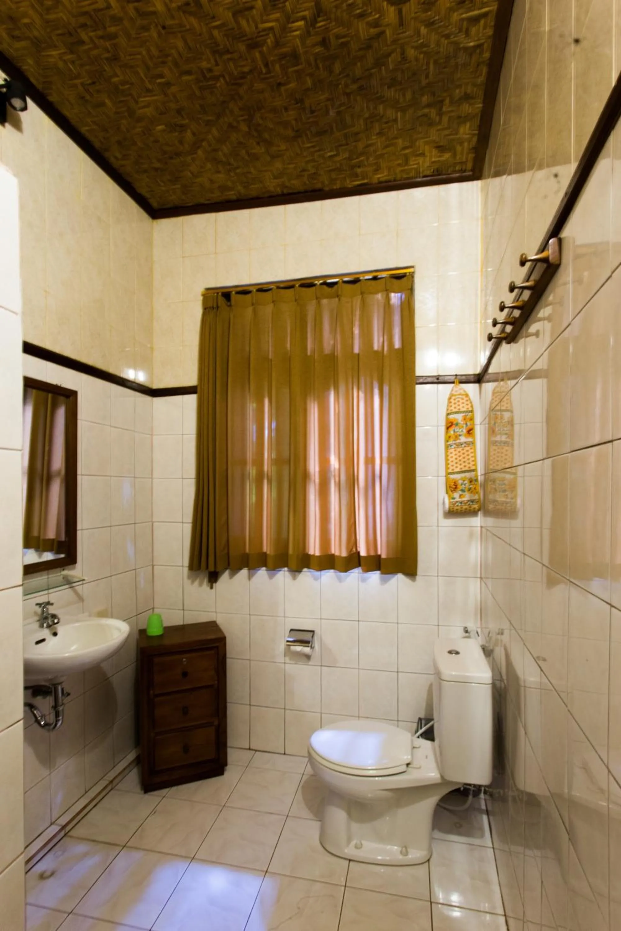 Shower in Bali Asli Lodge by EPS