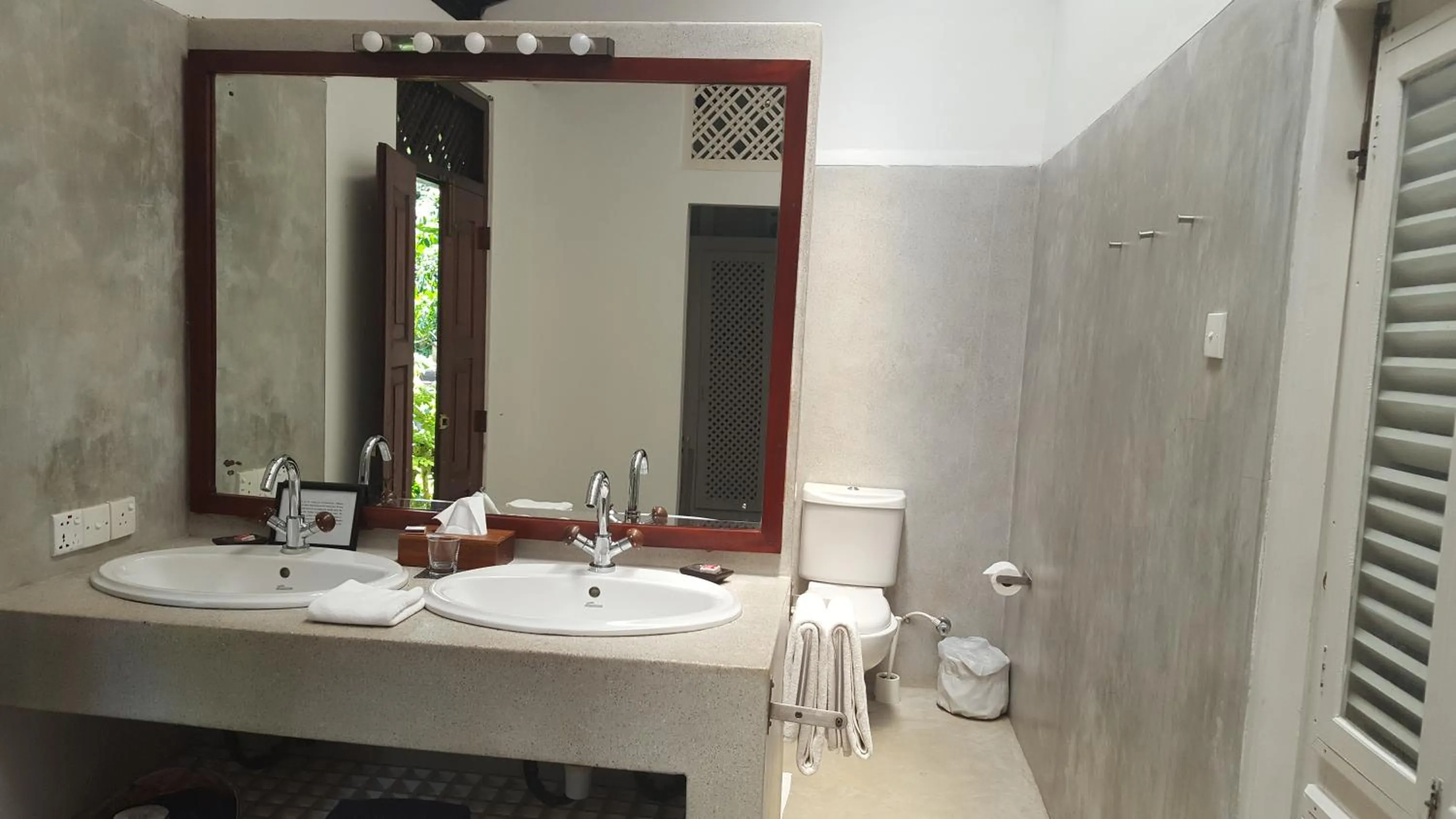 Bathroom in Apa Villa Thalpe