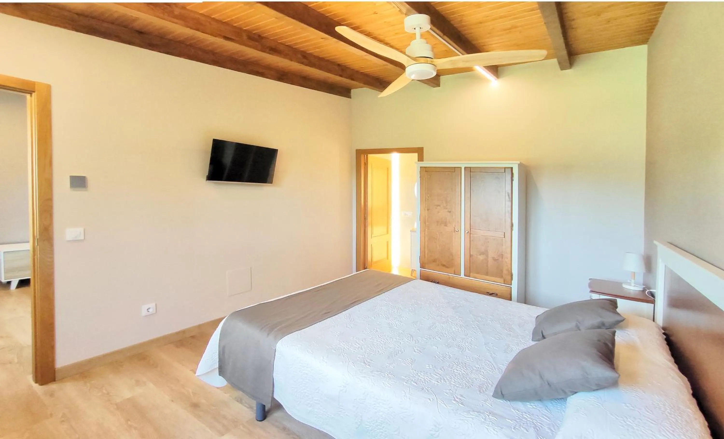 Decorative detail, Bed in A Casa do Folgo Turismo Rural