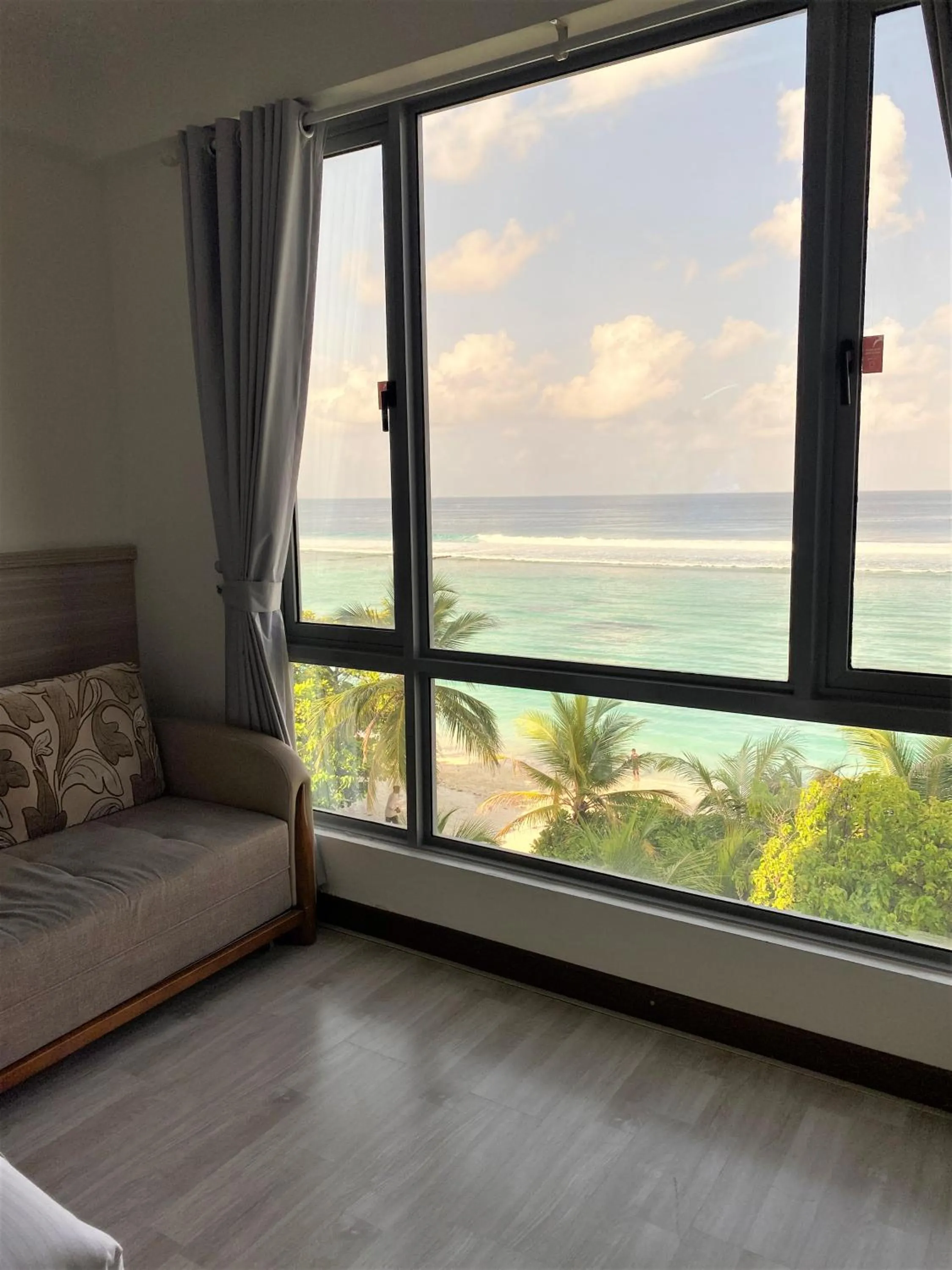 Sea view, Bed in Paralian Hulhumale'