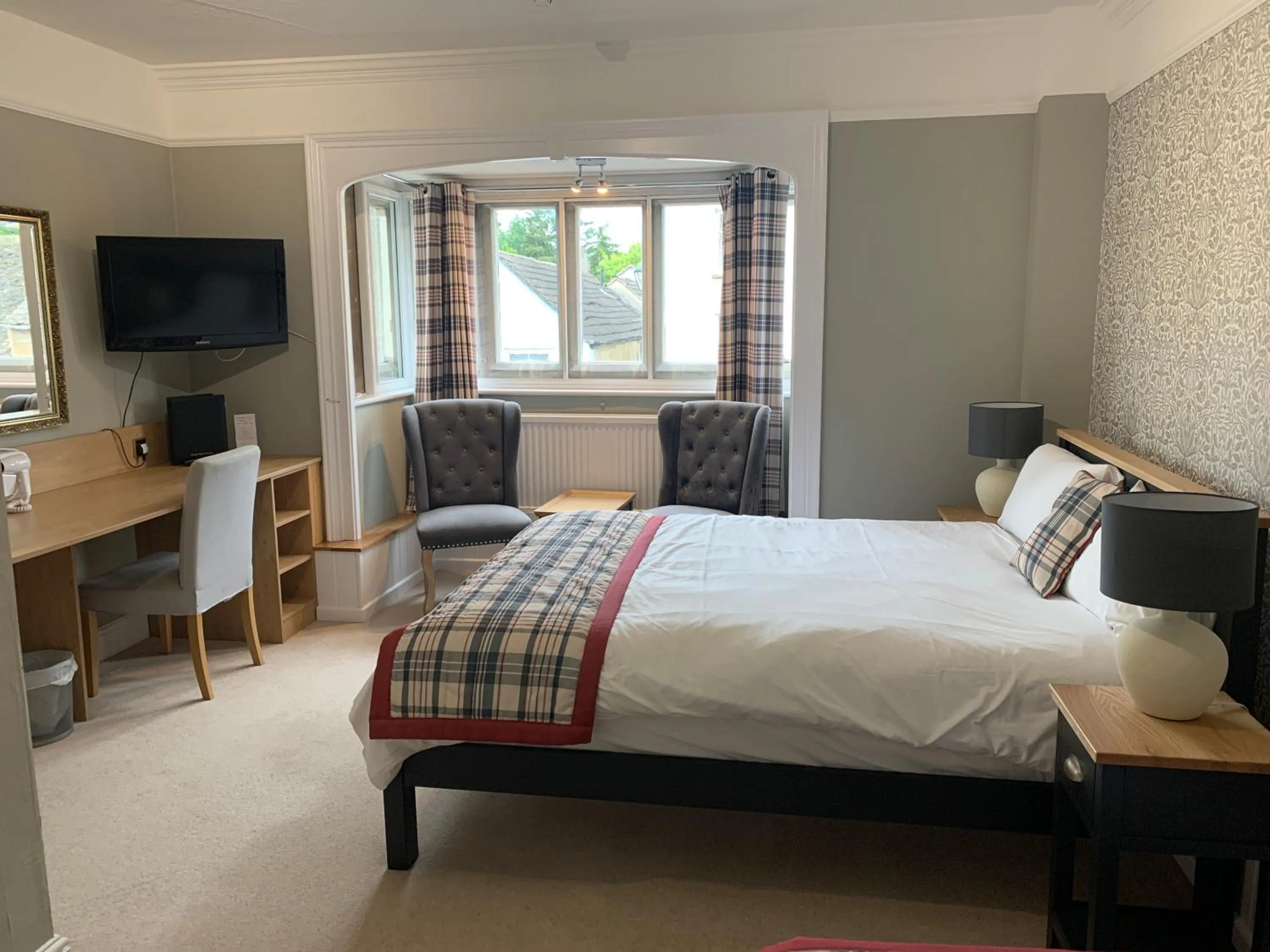 Bedroom, Bed in White Hart Hotel