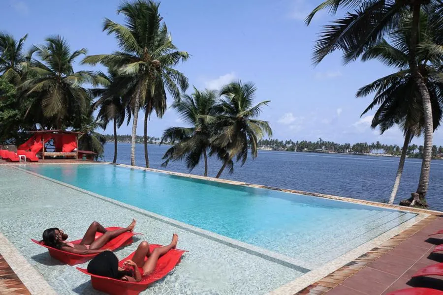Swimming pool in Hotel Coucoue Lodge