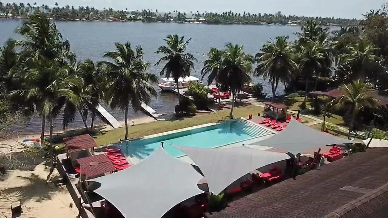 River view in Hotel Coucoue Lodge