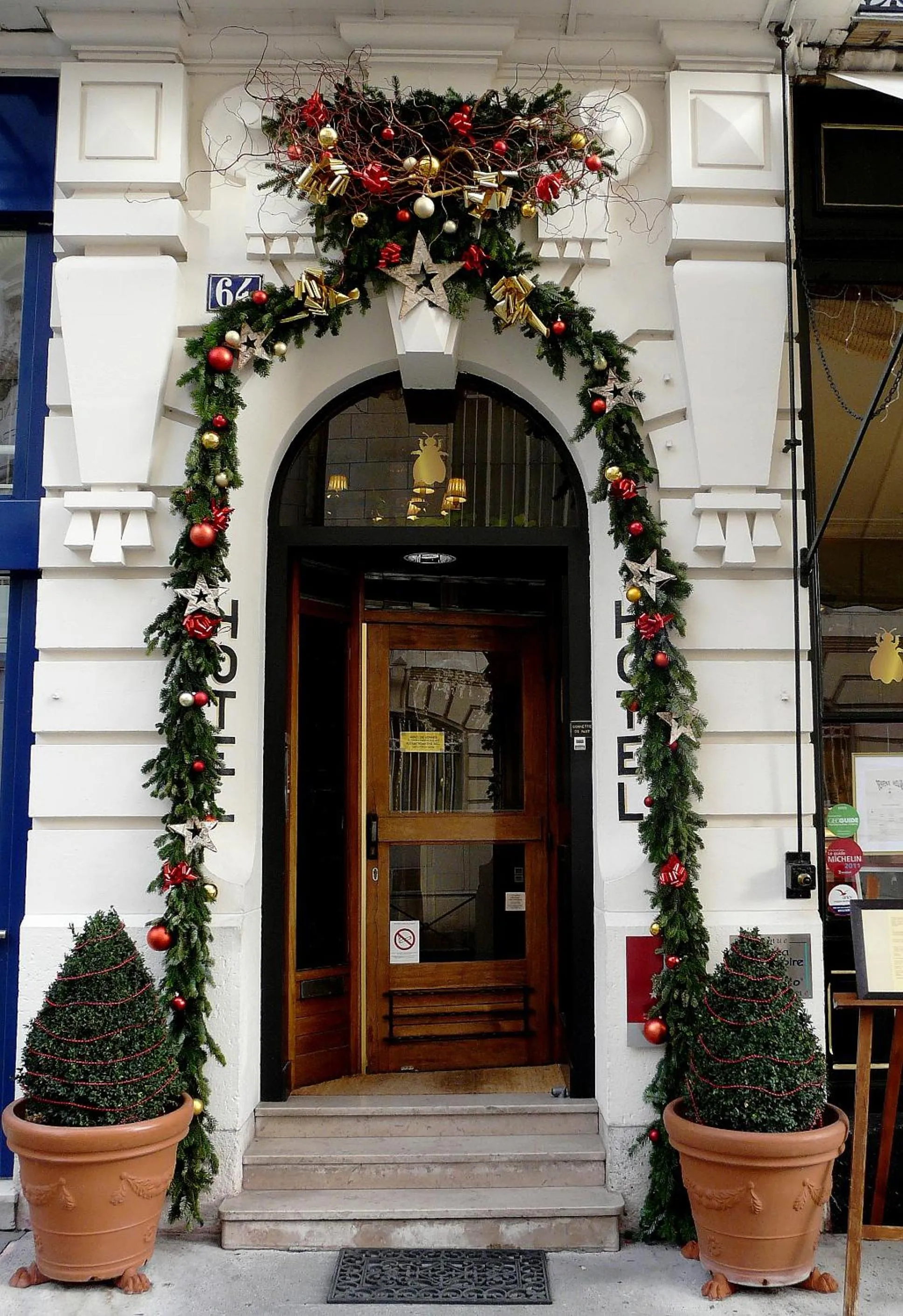 Facade/entrance in Hôtel de l'Abeille