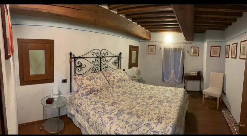 Bed in Osteria Del Borgo B&B