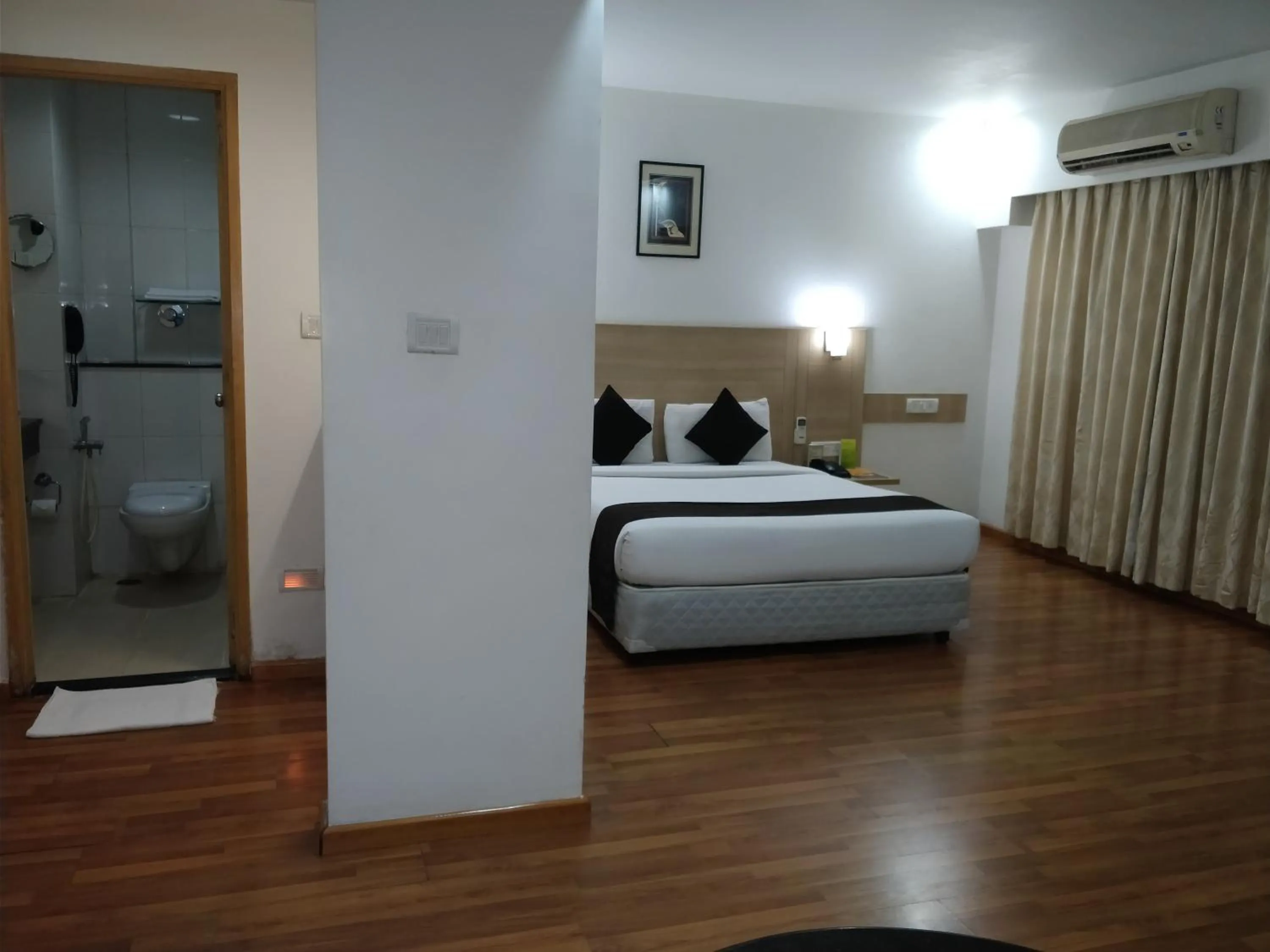 Bed in Hotel Ambient Turret