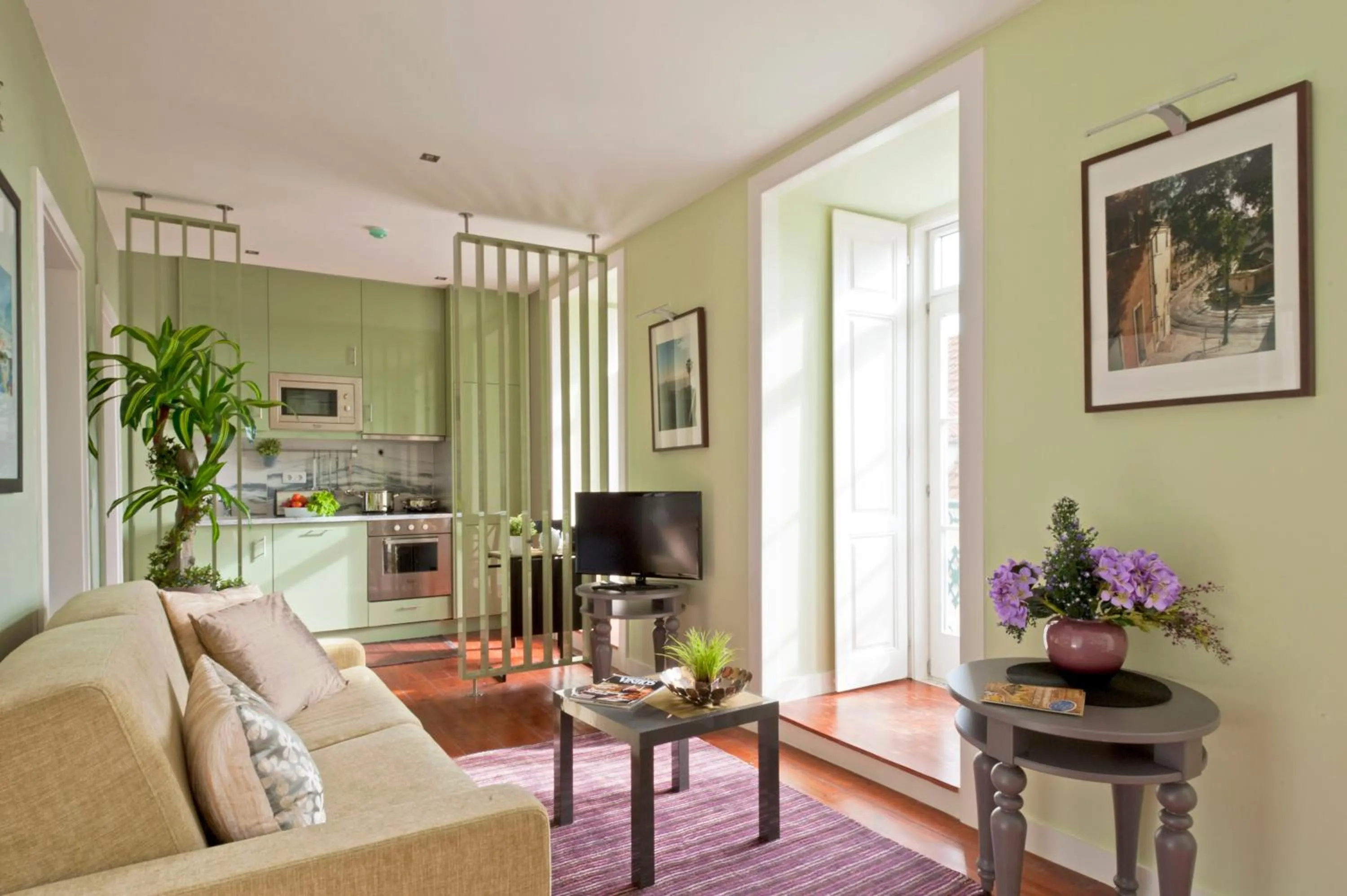 Kitchen or kitchenette in Lisbon Colours Bairro Alto Apartments
