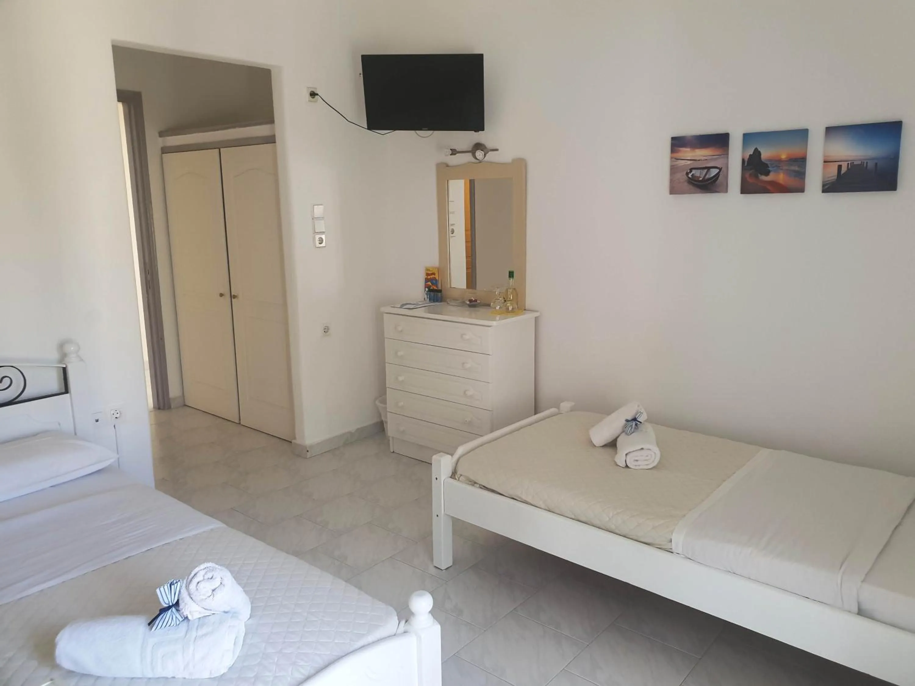 Bed in Syros Holidays