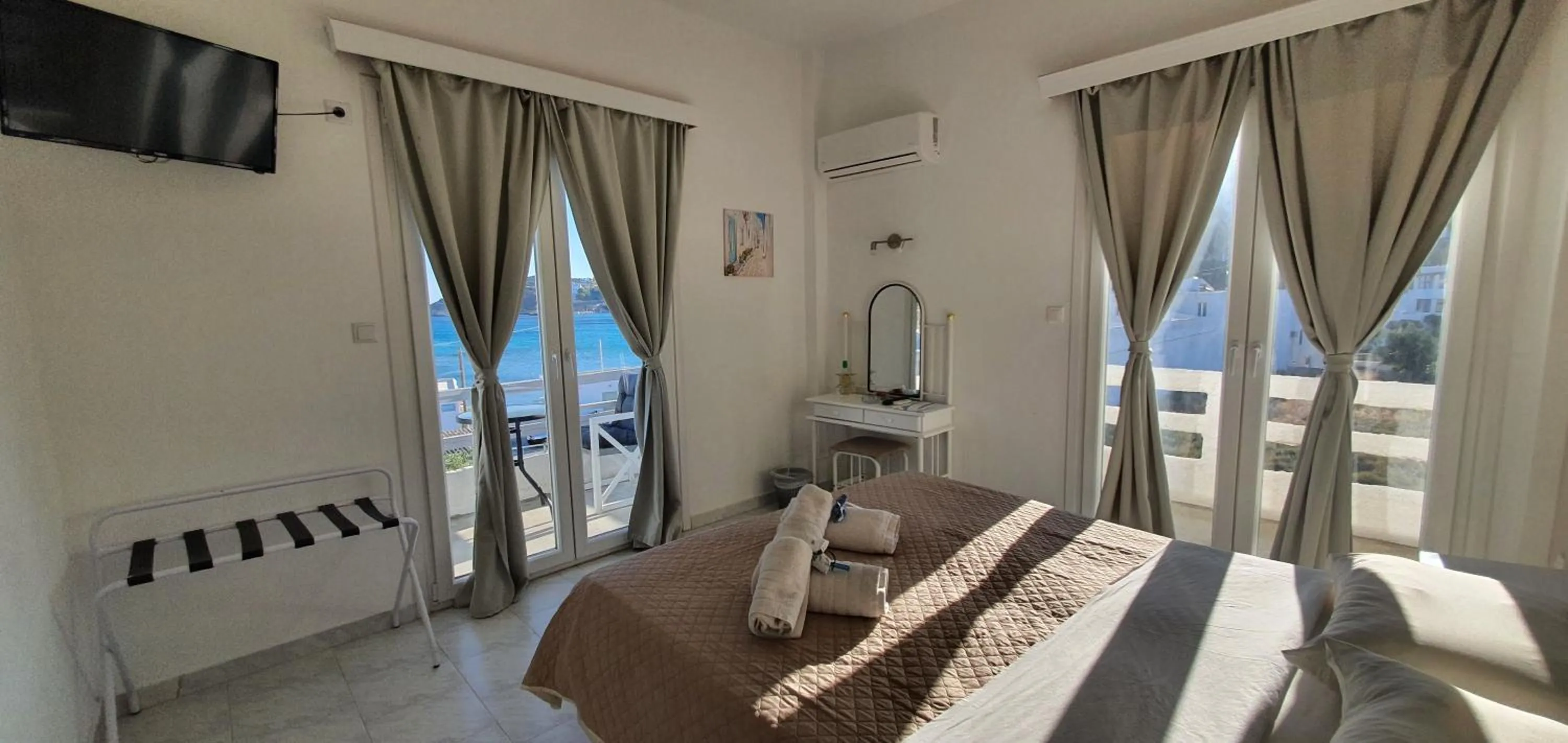 Bed in Syros Holidays
