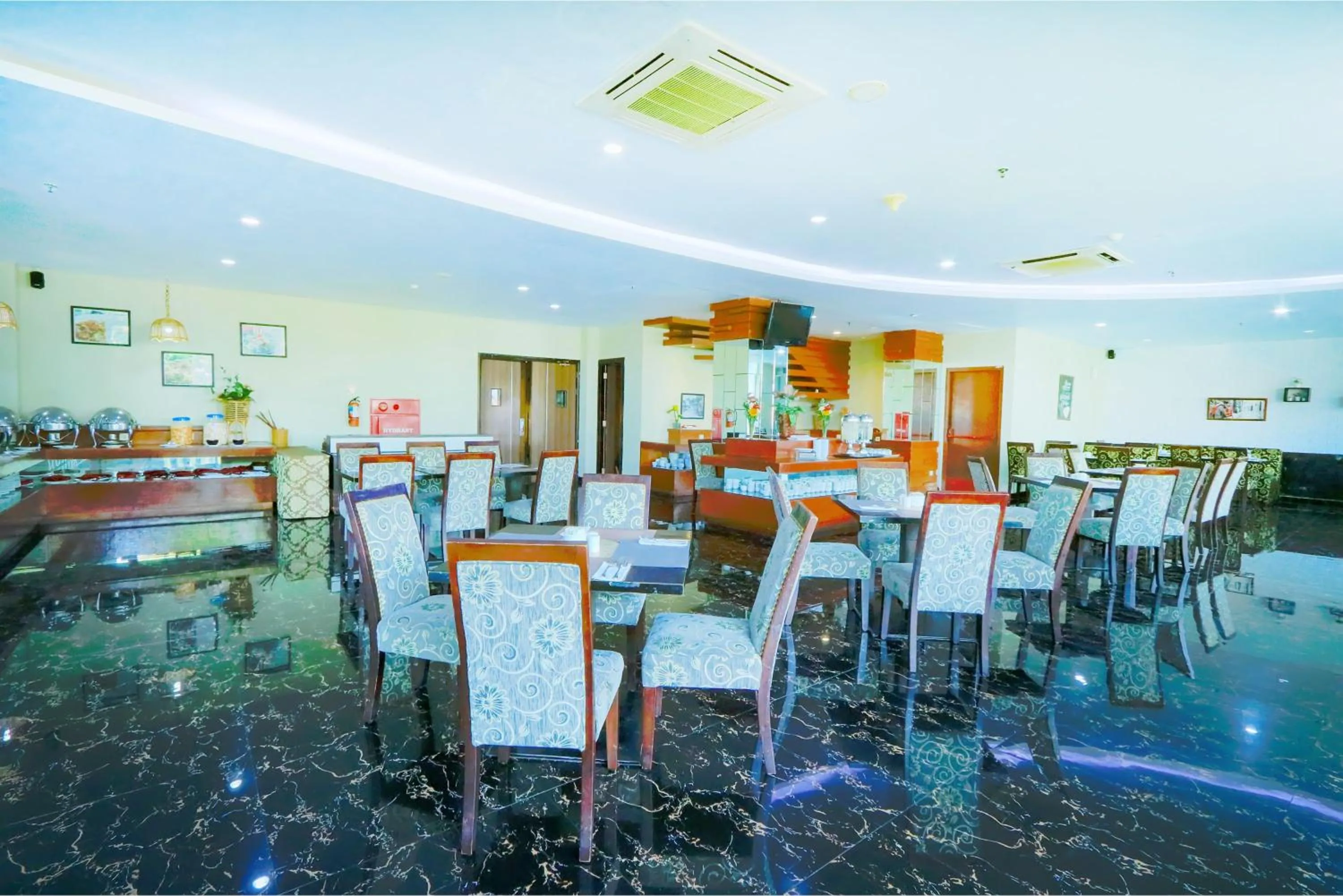 Restaurant/places to eat in Hotel Dafam Pekalongan