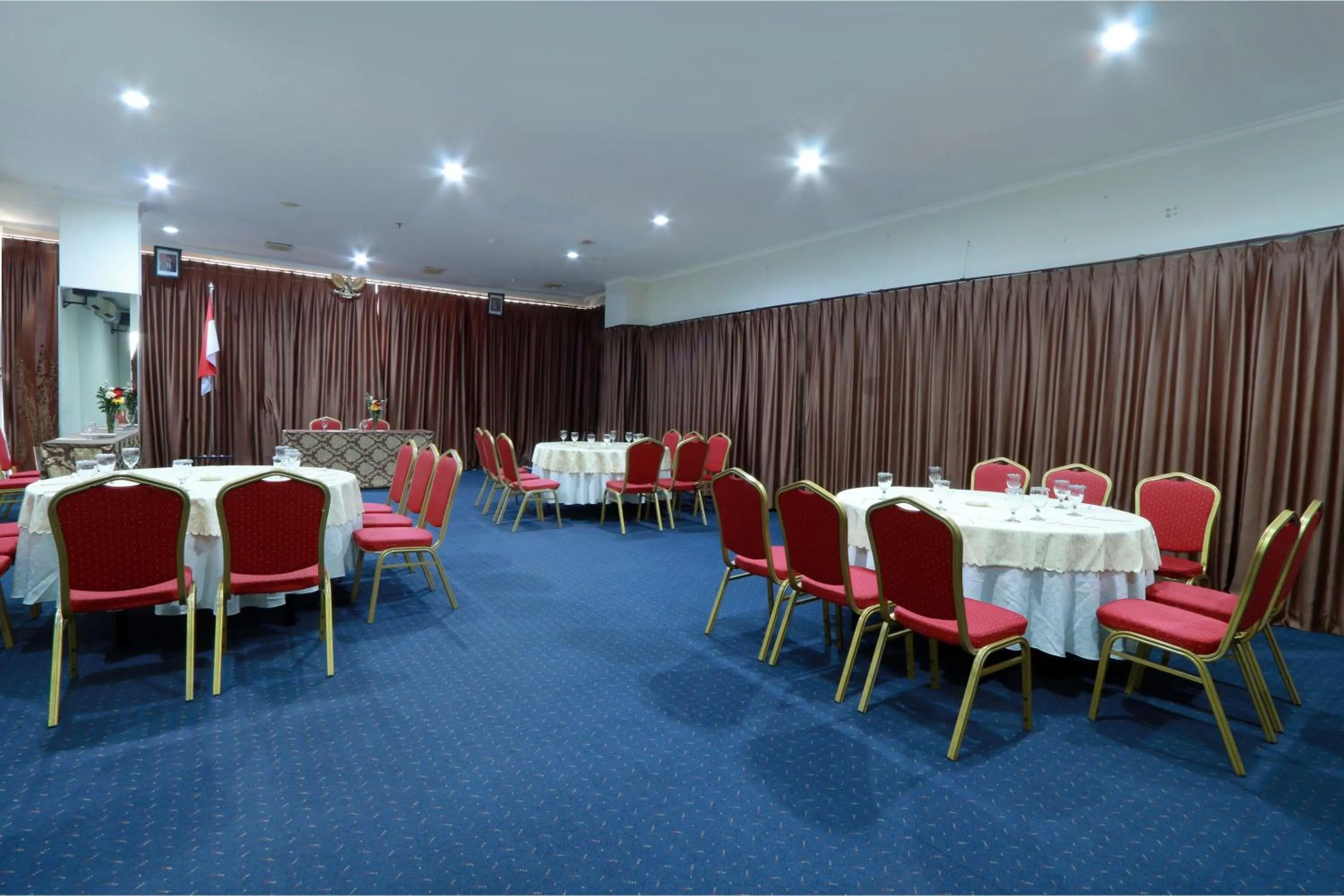 Meeting/conference room in Hotel Dafam Pekalongan