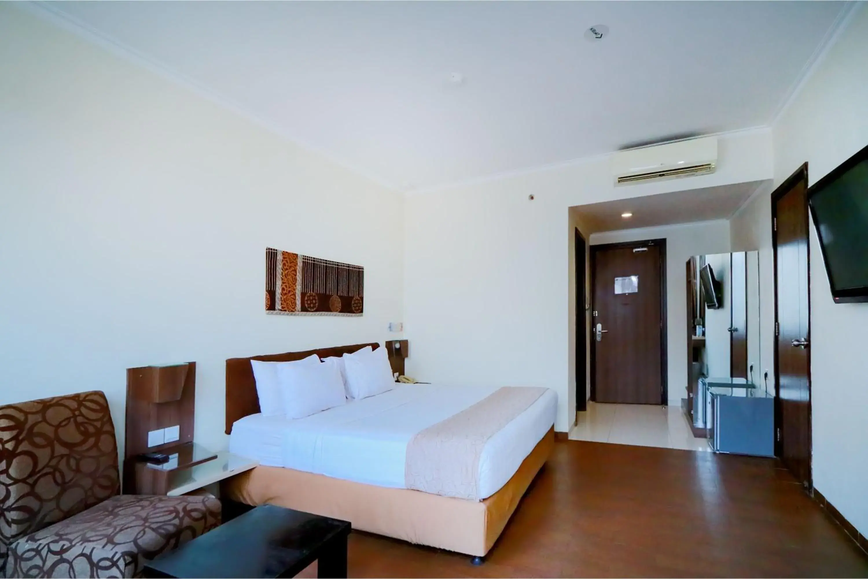 Executive Double or Twin Room in Hotel Dafam Pekalongan Executive Double or Twin Room in Hotel Dafam Pekalongan