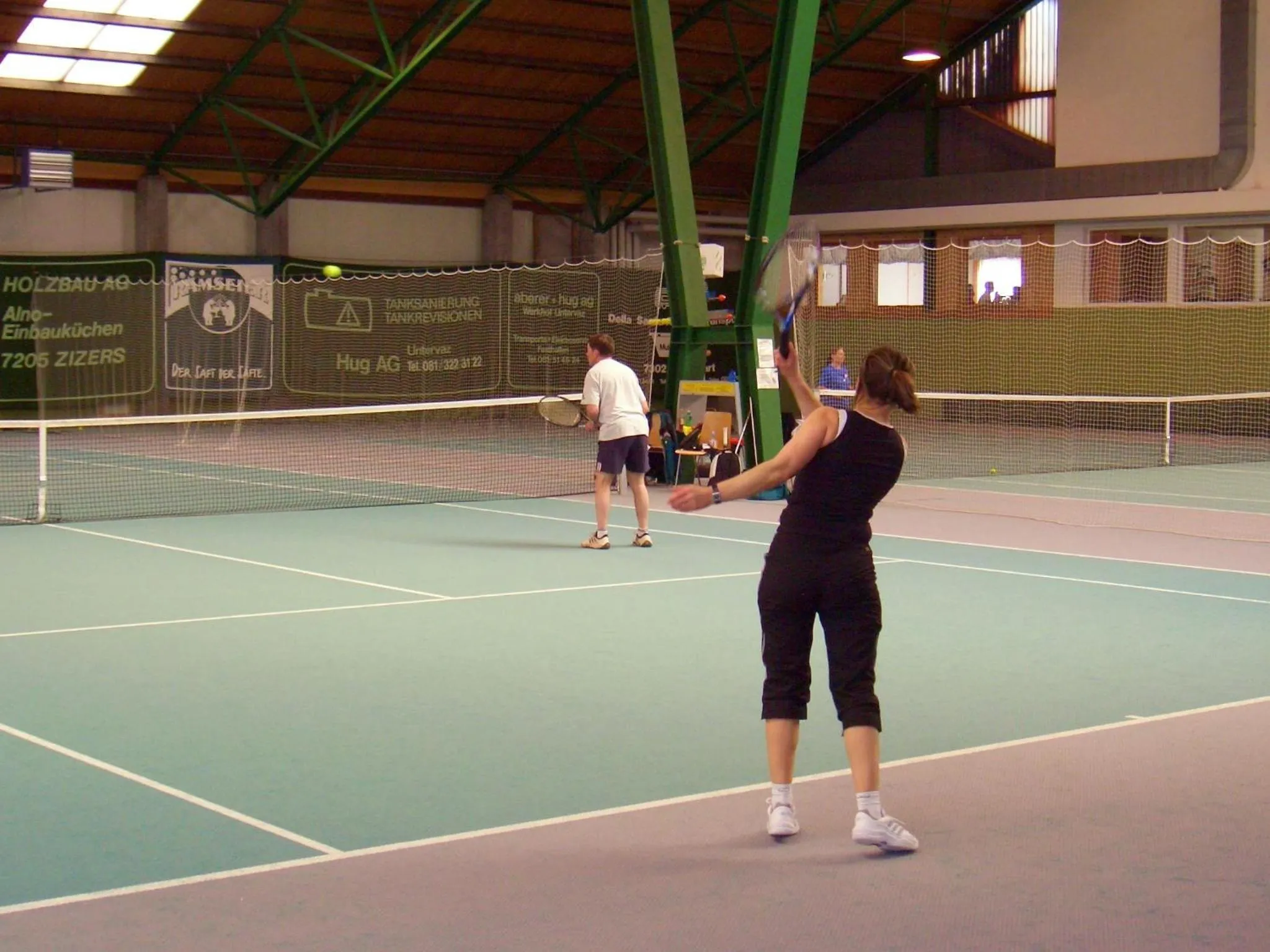 Tennis court in Hotel Sportcenter Fünf Dörfer AG