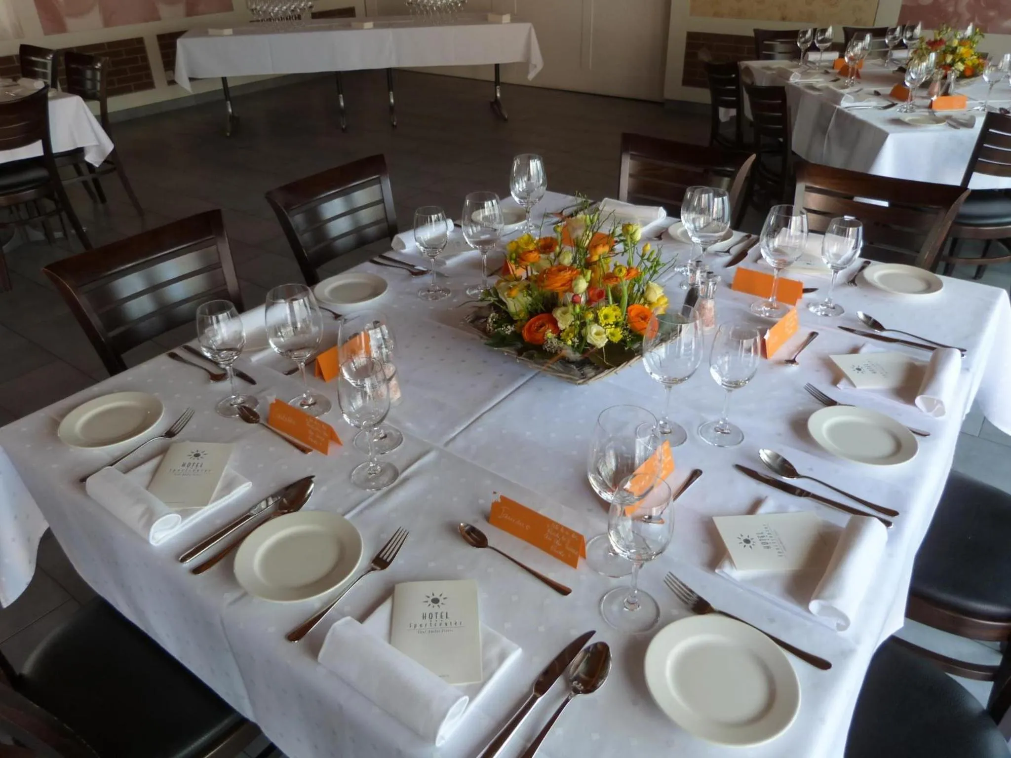 Food and drinks in Hotel Sportcenter Fünf Dörfer AG