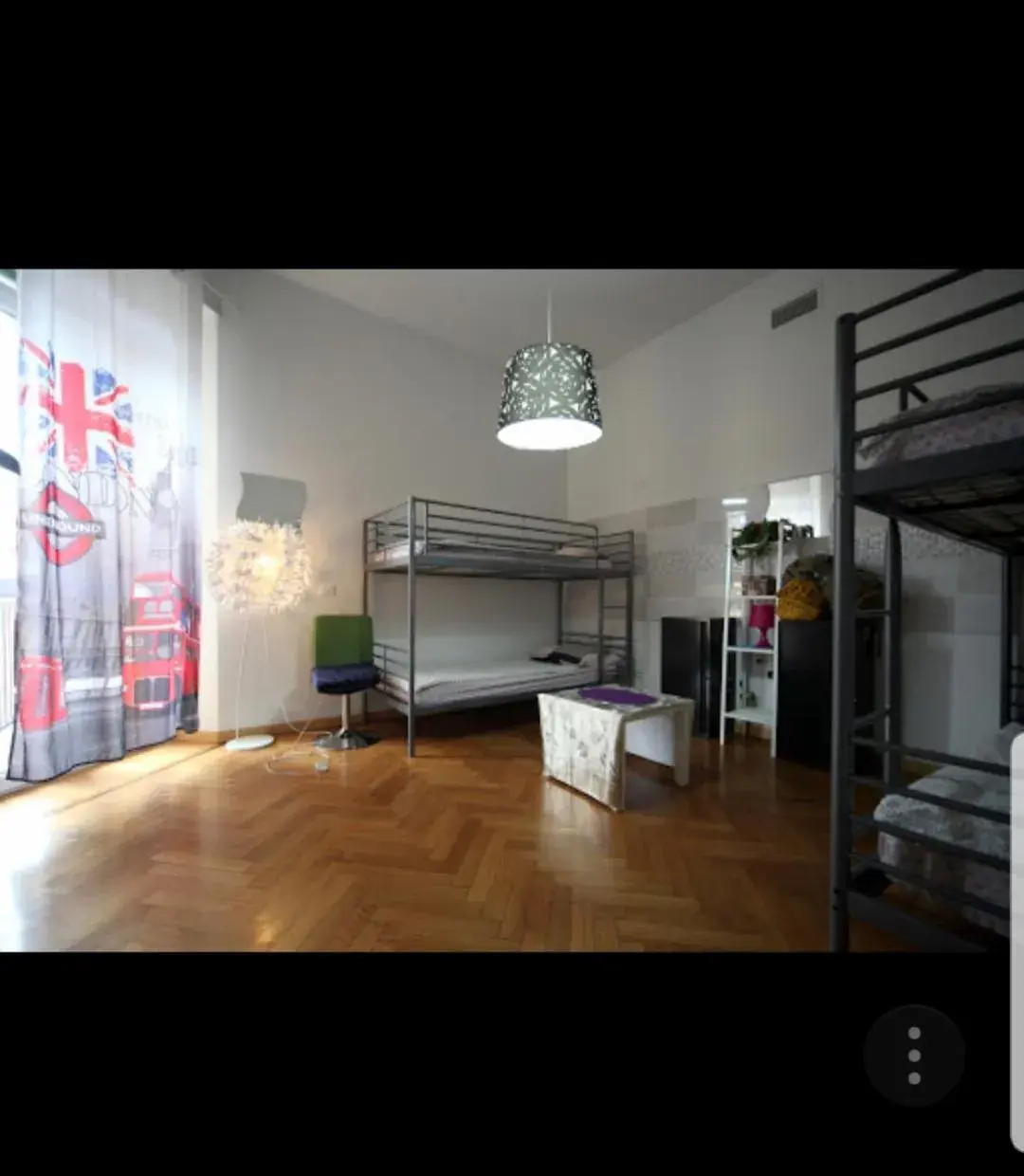 Triple Room with Shared Bathroom in Central Hostel Milano Triple Room with Shared Bathroom in Central Hostel Milano