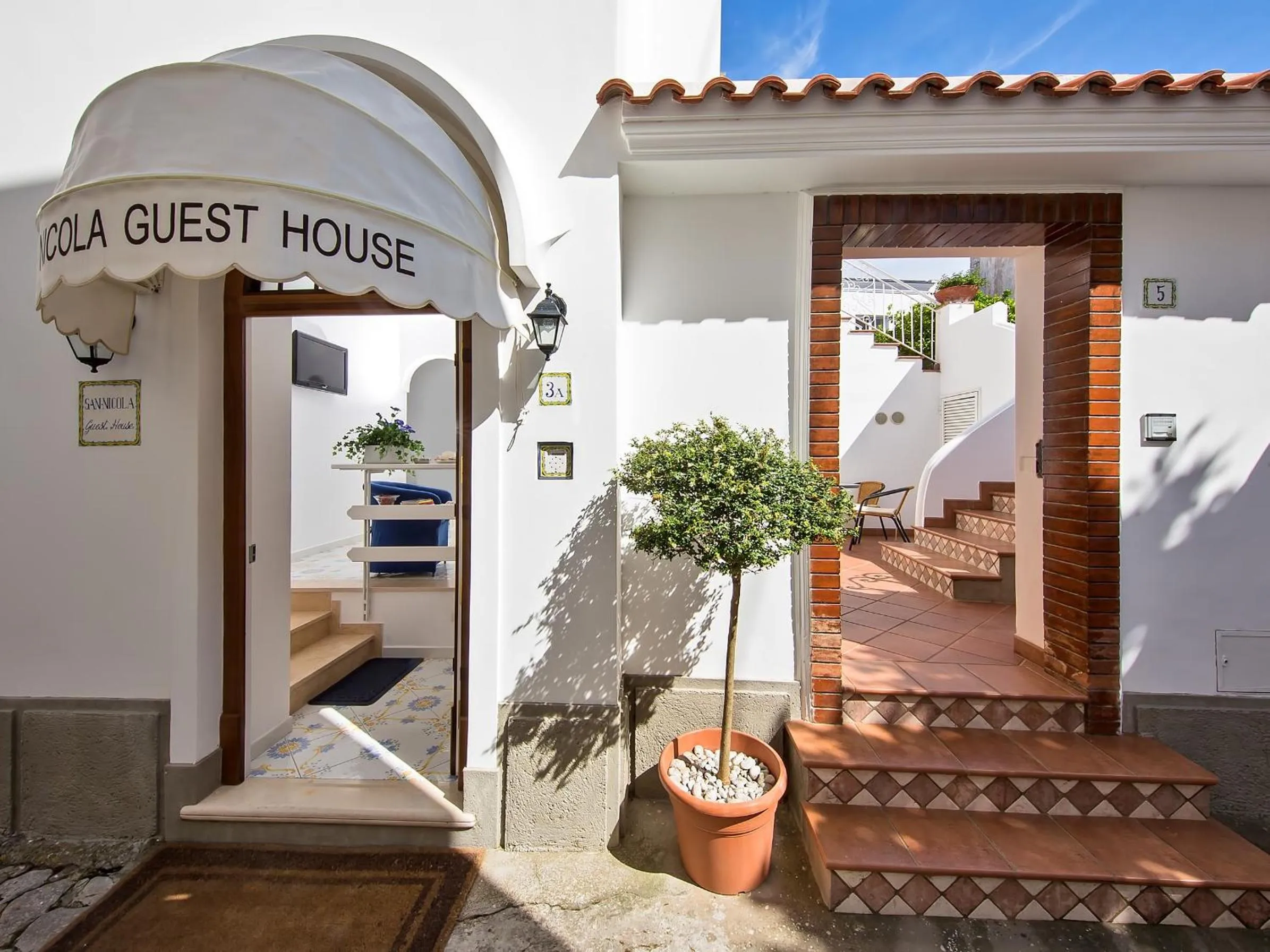 Property building in San Nicola Guest House