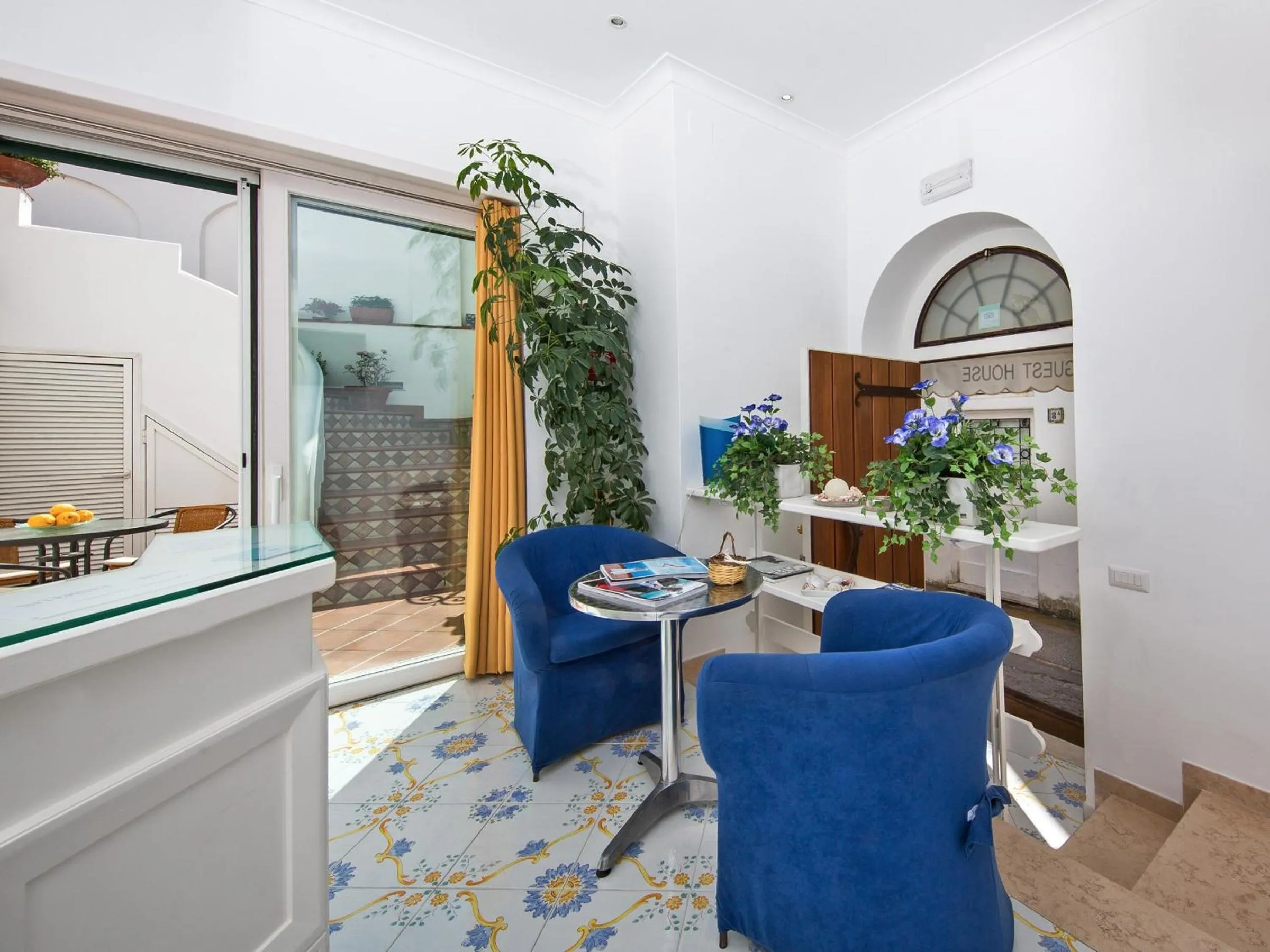 Lobby or reception in San Nicola Guest House