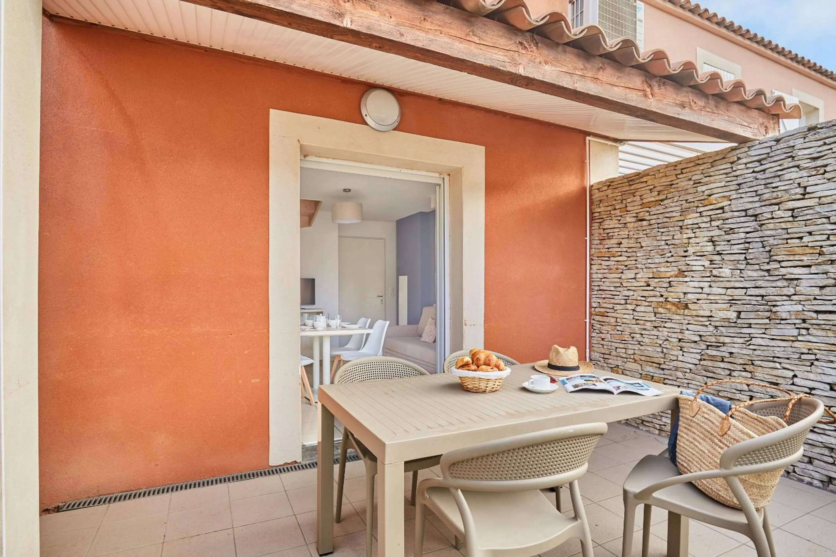 Patio in Résidence Odalys Le Mas des Flamants