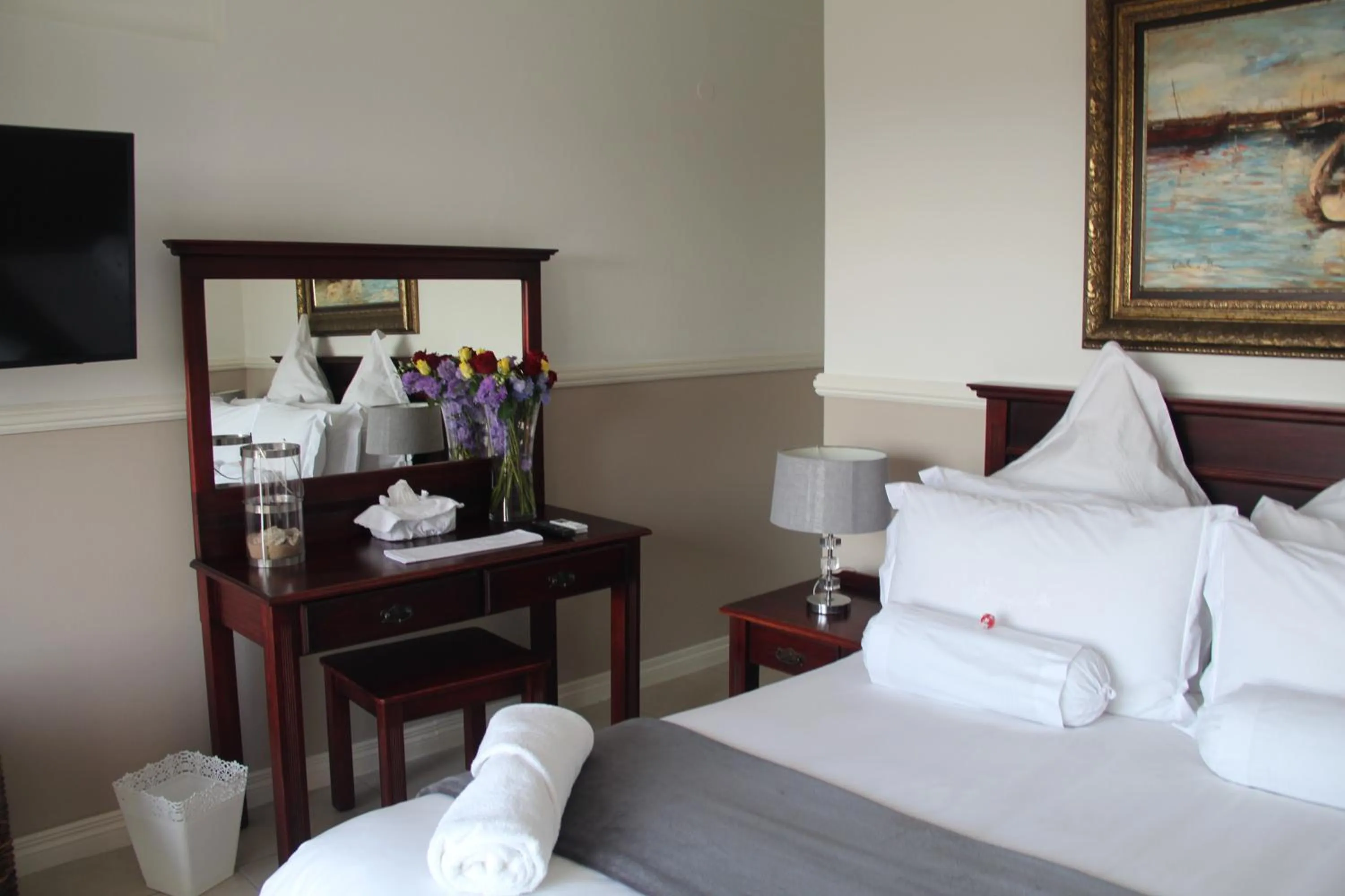 Photo of the whole room, Bed in Seaview Manor Exquisite Bed & Breakfast