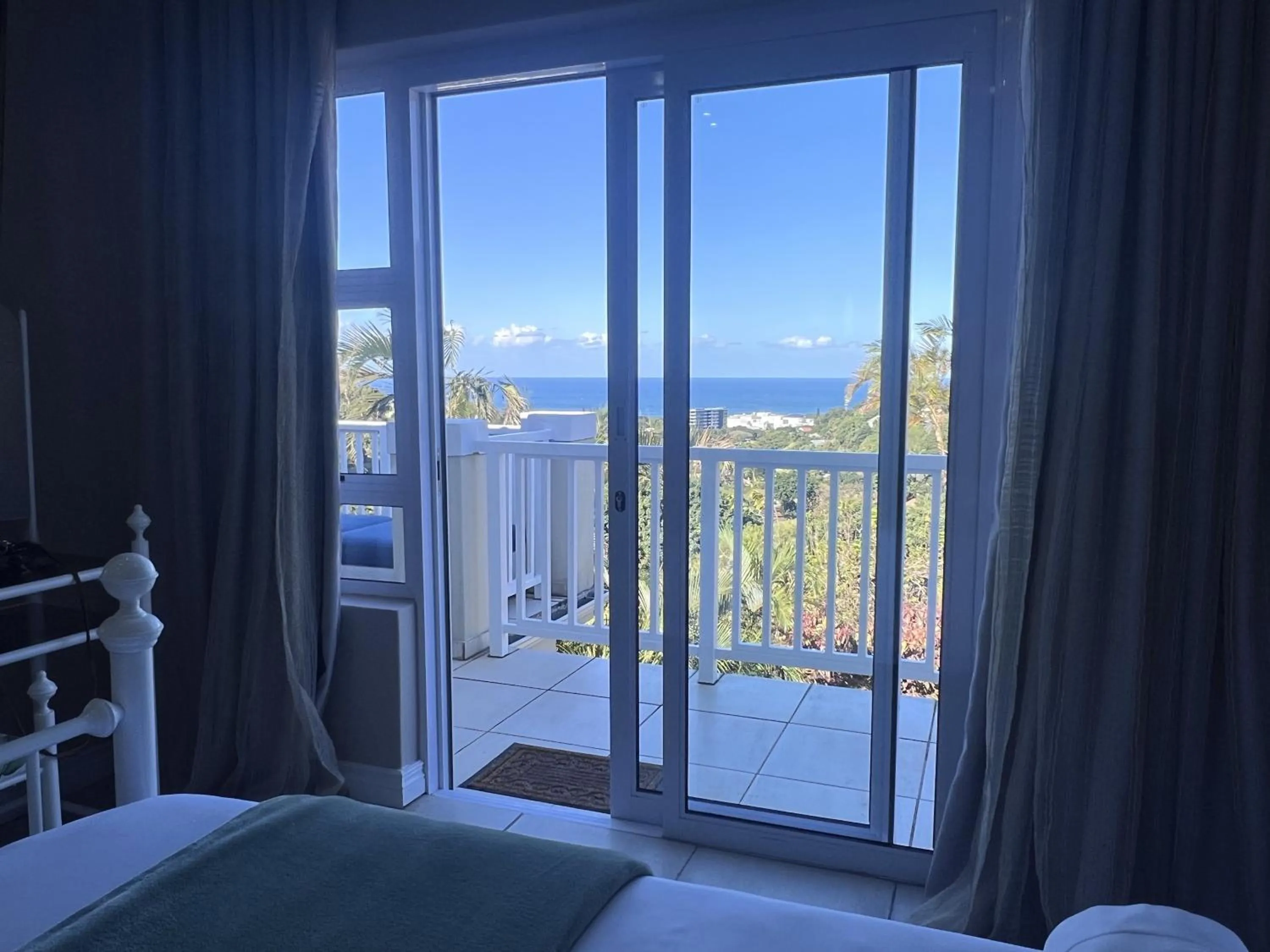 View (from property/room), Bed in Seaview Manor Exquisite Bed & Breakfast