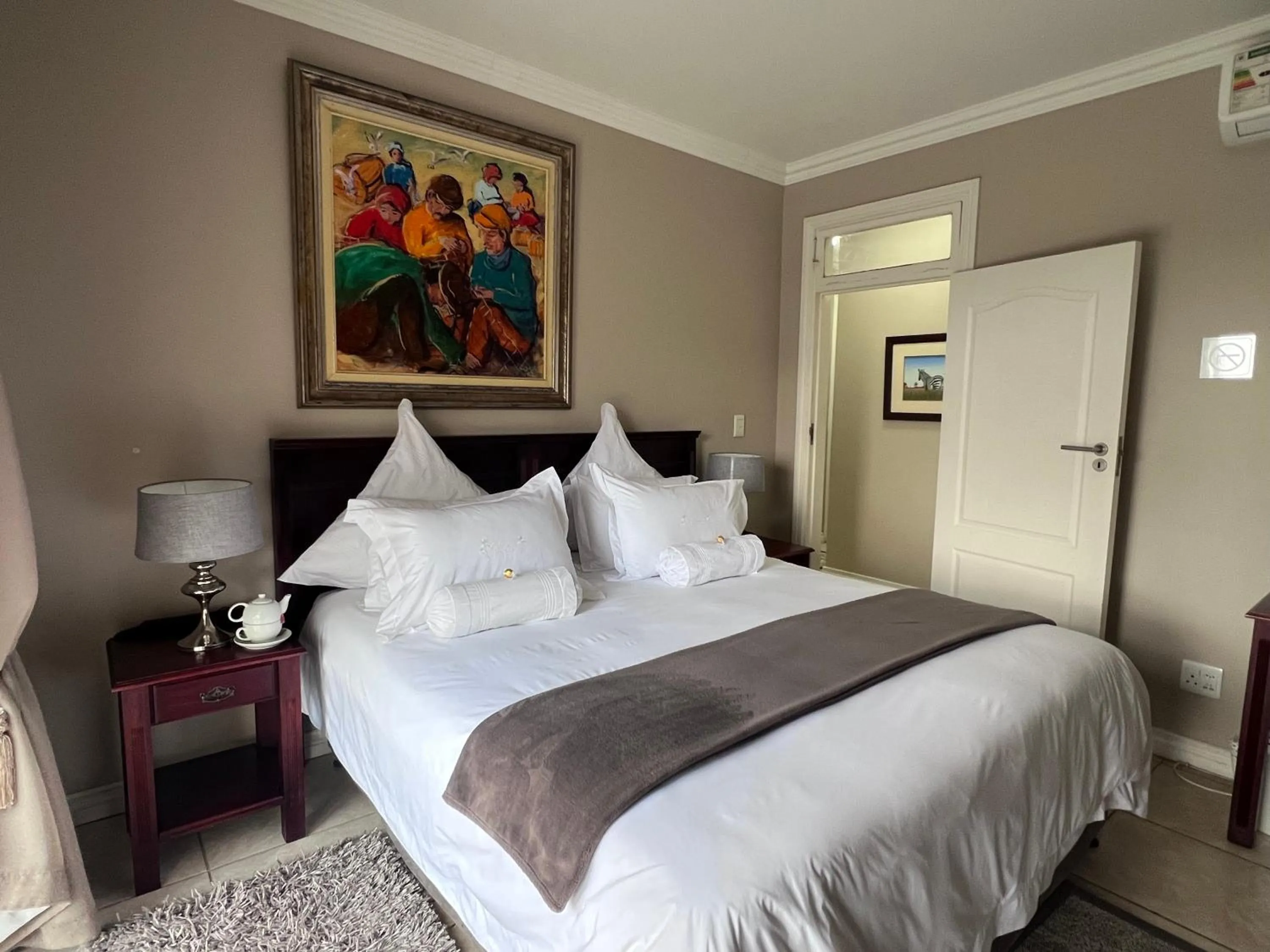 Photo of the whole room, Bed in Seaview Manor Exquisite Bed & Breakfast