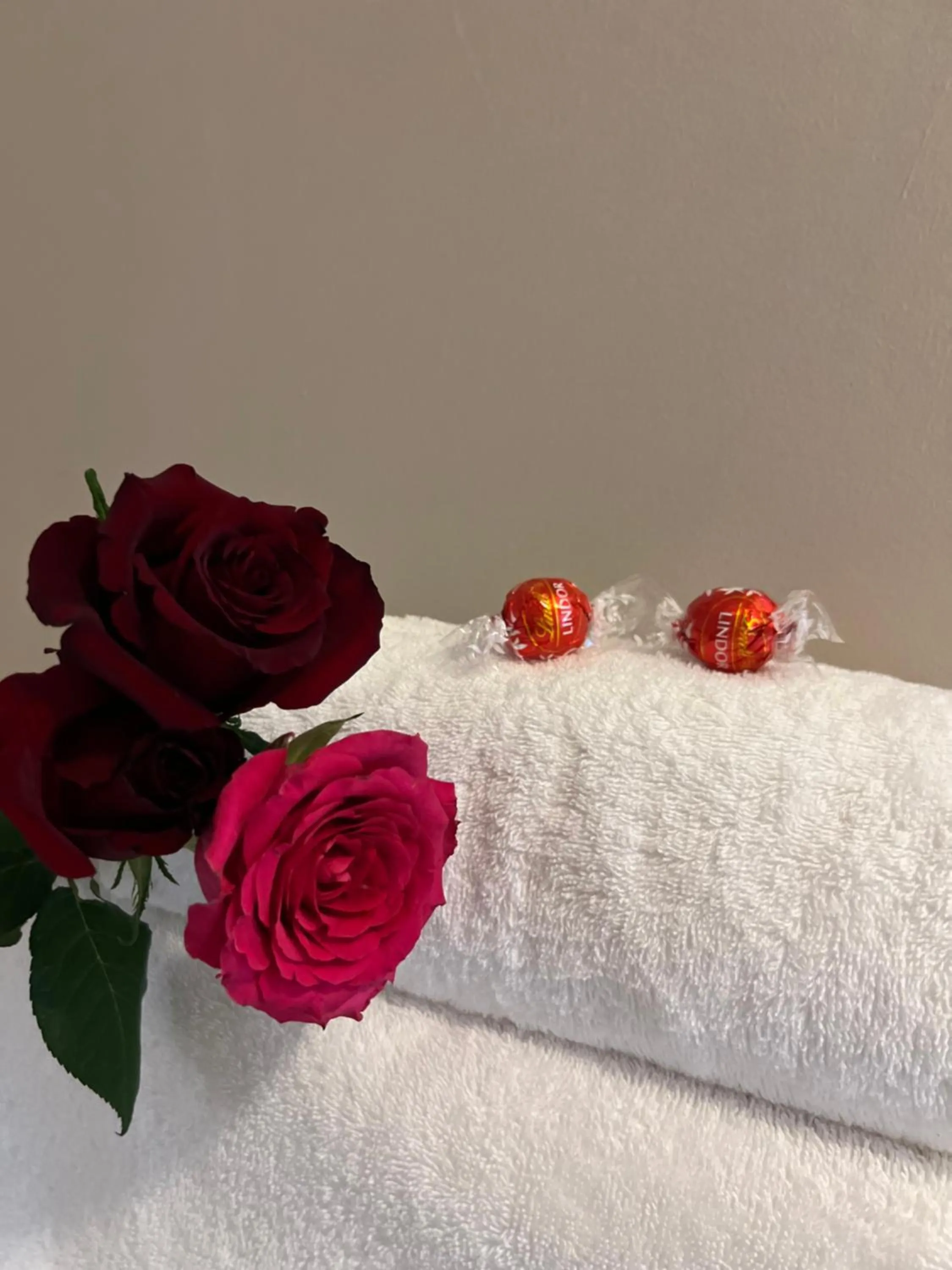 towels, Bed in Seaview Manor Exquisite Bed & Breakfast