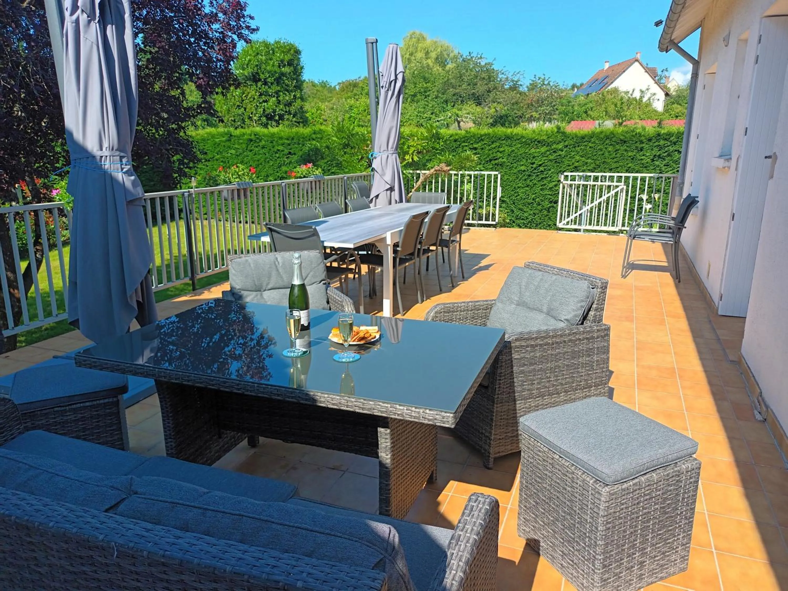 Patio in Au Nom des Dames, Maison et Table d'Hôtes, près de Chenonceau et du Zoo de Beauval