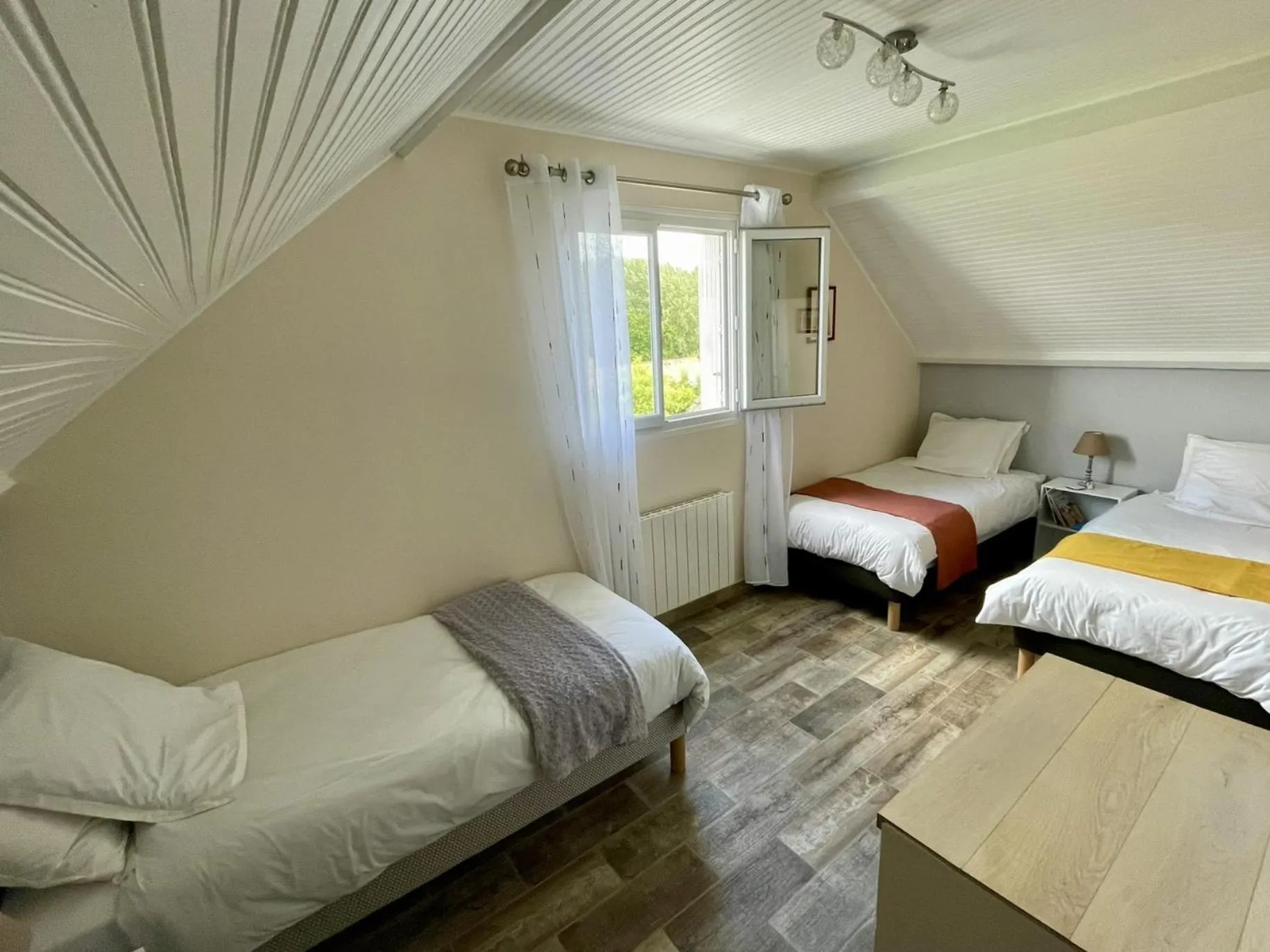 Photo of the whole room in Au Nom des Dames, Maison et Table d'Hôtes, près de Chenonceau et du Zoo de Beauval