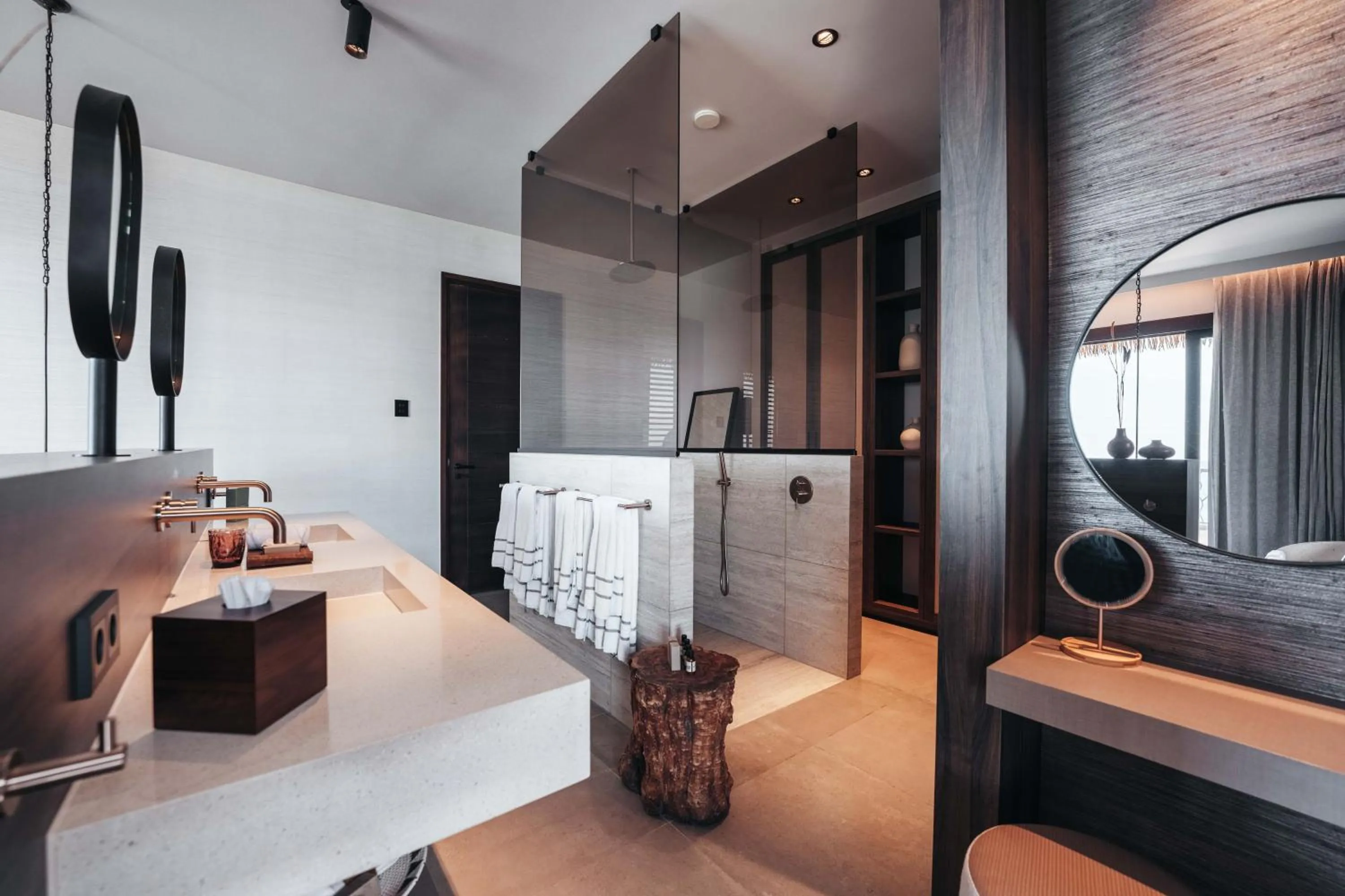 Shower in Kontiki Beach Resort